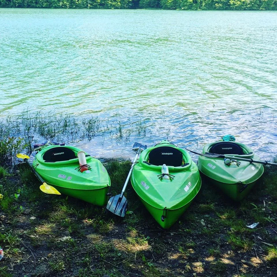 Shelly Belle's Kayaking and Tube Rentals 235 B Carmony Lane, Tazewell, TN 37879 (423) 851-2982 Southern Belle is a recently established kayak and tube rental company, that is here to add fun to your life. Lounge back on a tube with the family and relieve yourself from stress with a relaxing day floating the river. Or rent a kayak for a more fast paced experience on the water. Call to make reservations today!! Walk-ins welcome, just call in advance please!