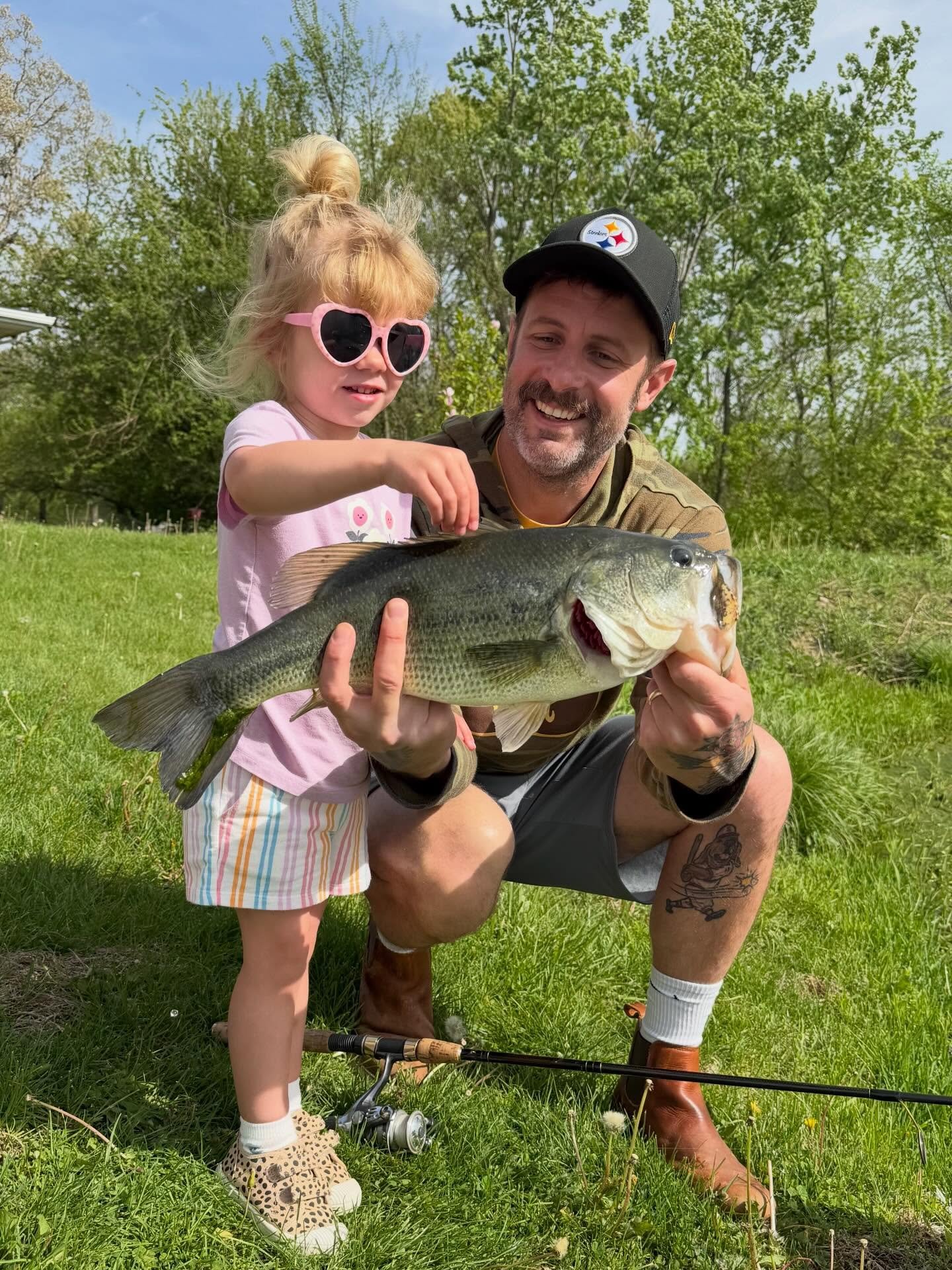 &ldquo;What&rsquo;ya gonna do with your weekend off, Joe?&rdquo;

#midwest #fishon #largemouthbassfishing #largemouthbass