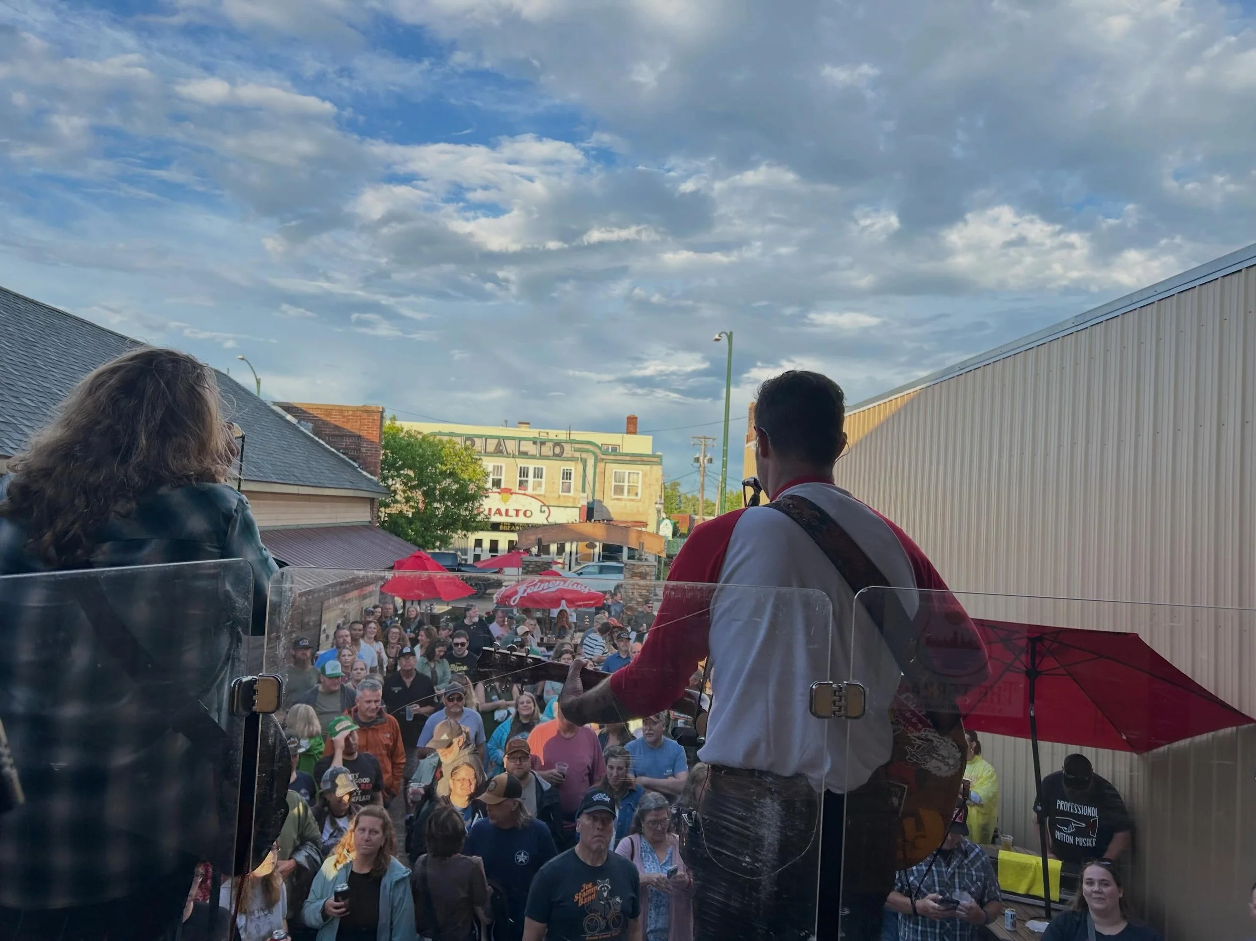 The ole Minnesota Squeeze - you&rsquo;ll always have ahold of our hearts. It poured for an hour and a half right before our set in Aitkin, and ya still all showed up. What a fine town filled with mighty fine people.

Thanks to Cricket &amp; Bo 😎 for