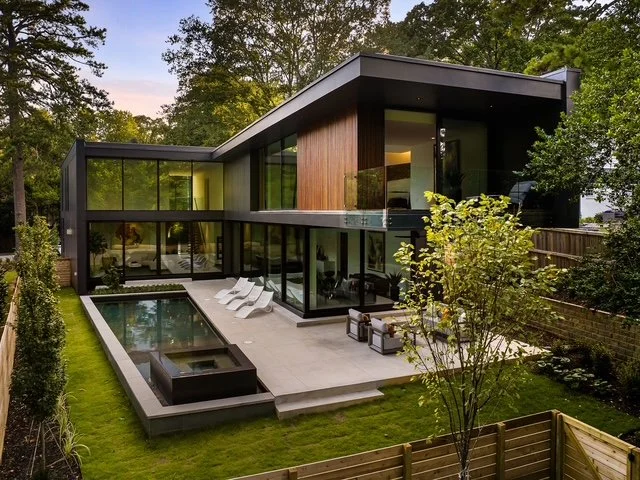 7-web-or-mls-7-print-1755 N Rock Springs Rd NE-12.jpg