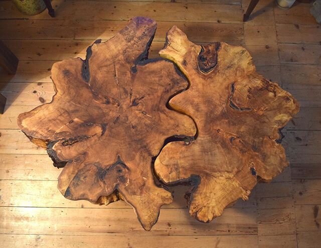 Large Acacia fusion coffee table. 
Birdseye View.

#Acacia #acaciawood #rusticdecor #interiordesign #coffeetable #liveedgetable #liveedge #liveedgewood #liveedgefurniture #fusion #rusticdesign #handcrafted #etsy #etsyseller #barnettart #Guildford #su