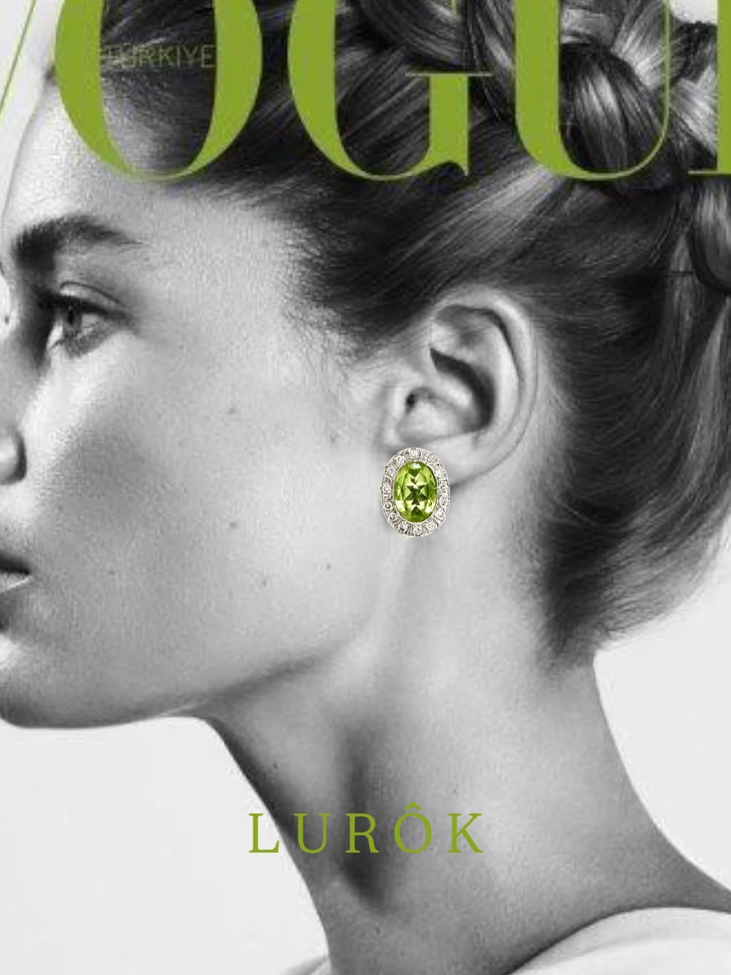 Peridot &amp; Diamond Halo 💚
.
.
.
#finejewellery #goldjewellery #jewelrydesigner #peridot #peridotjewelry #diamond #diamondstuds #luxury #luxuryjewelry #gem