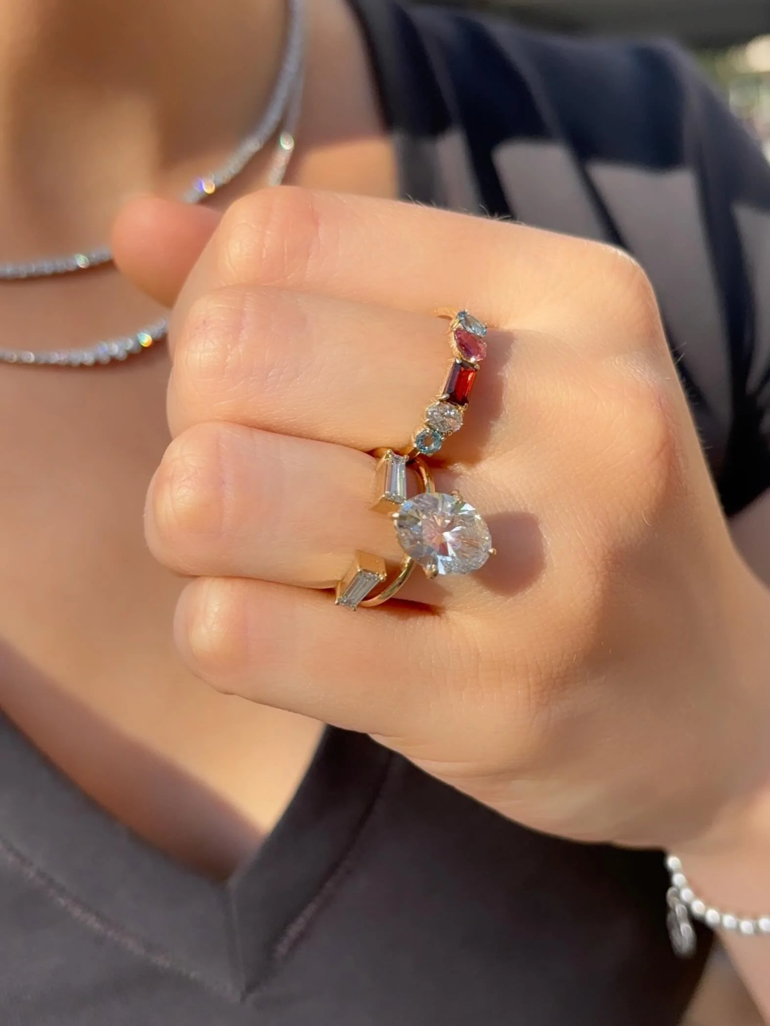 Your Jewelry Introduces You Before You Speak 🤍
.
.
.
#finejewellery #goldjewellery #jewelrydesigner #diamondjewellery #luxury