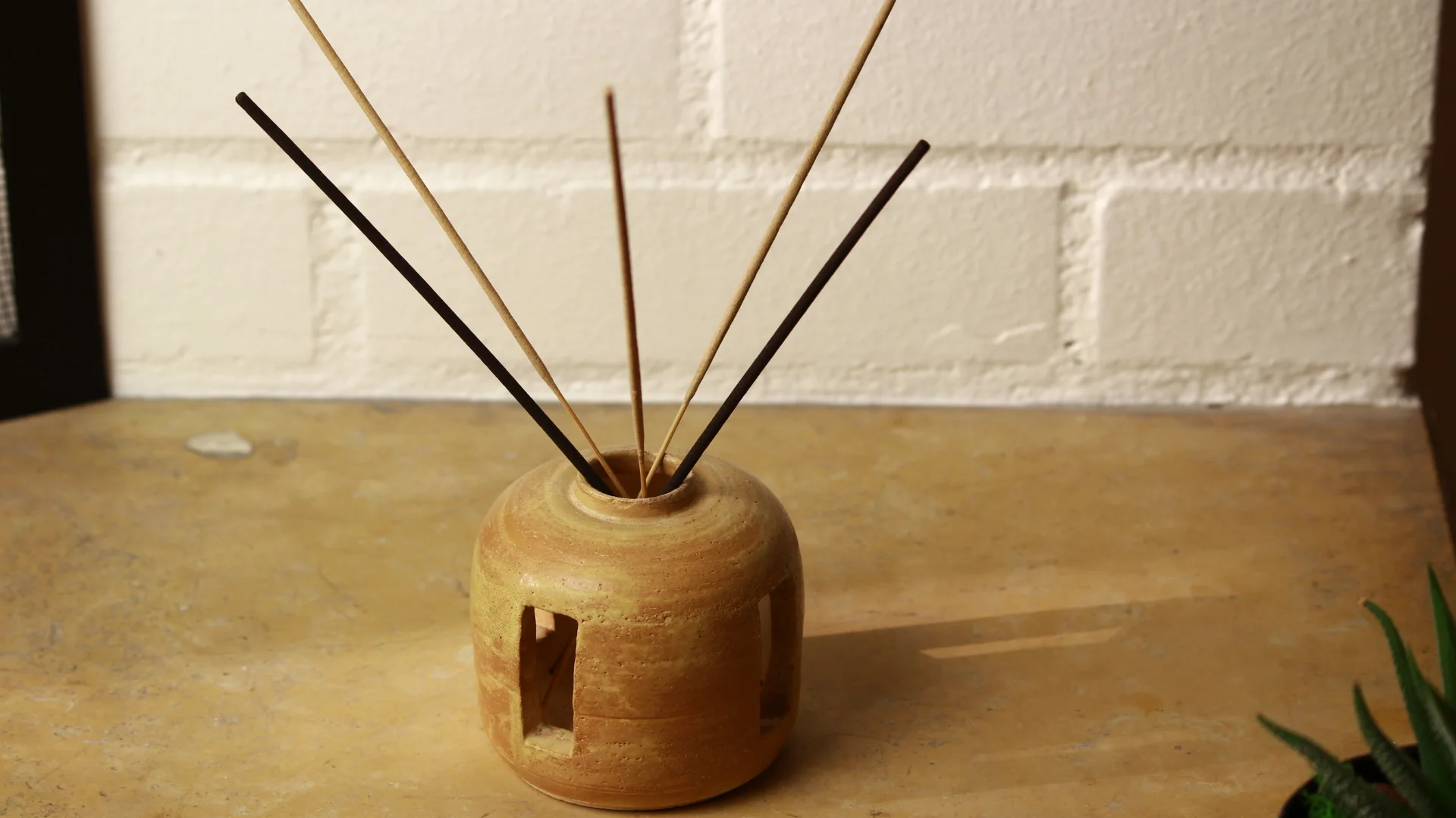 lantern/incense holder