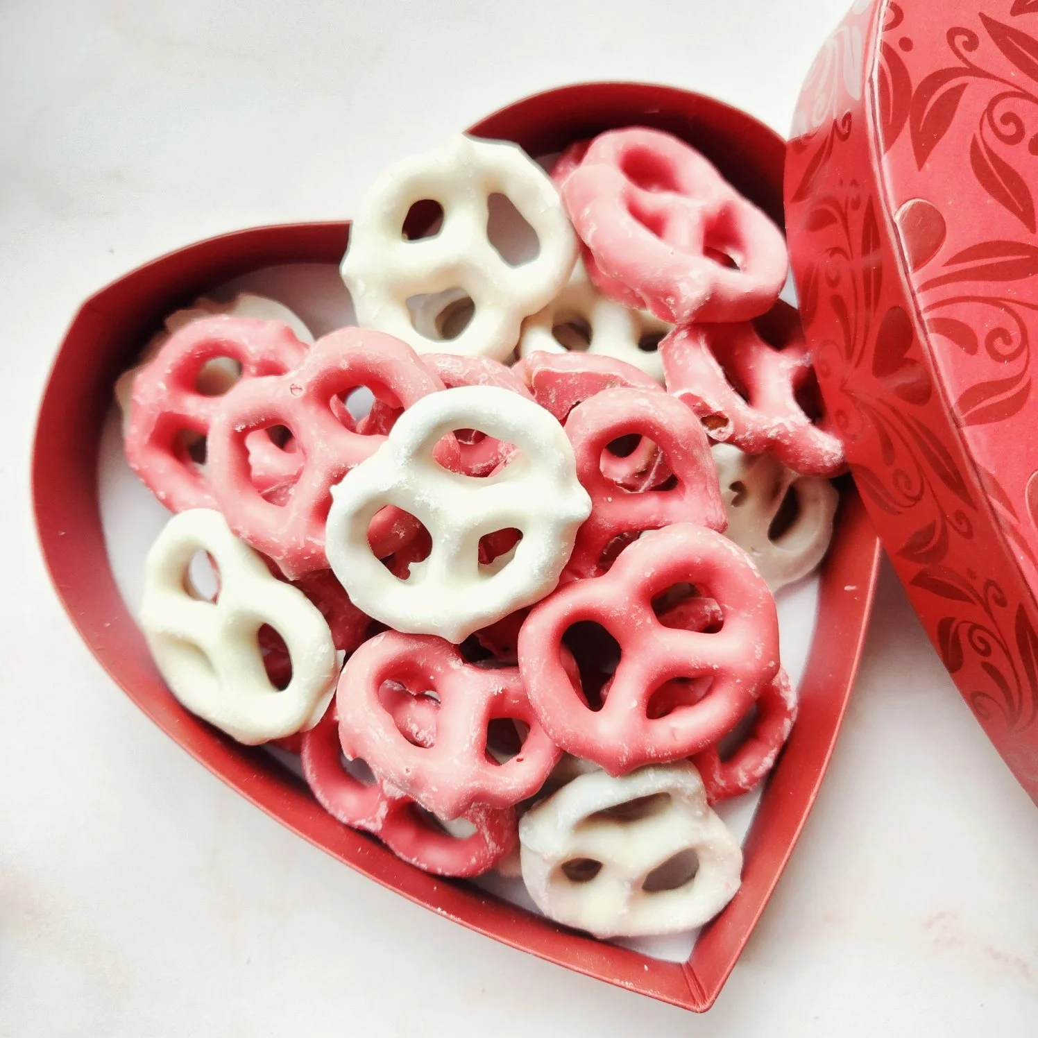 Sweet Mini Pretzels Mix