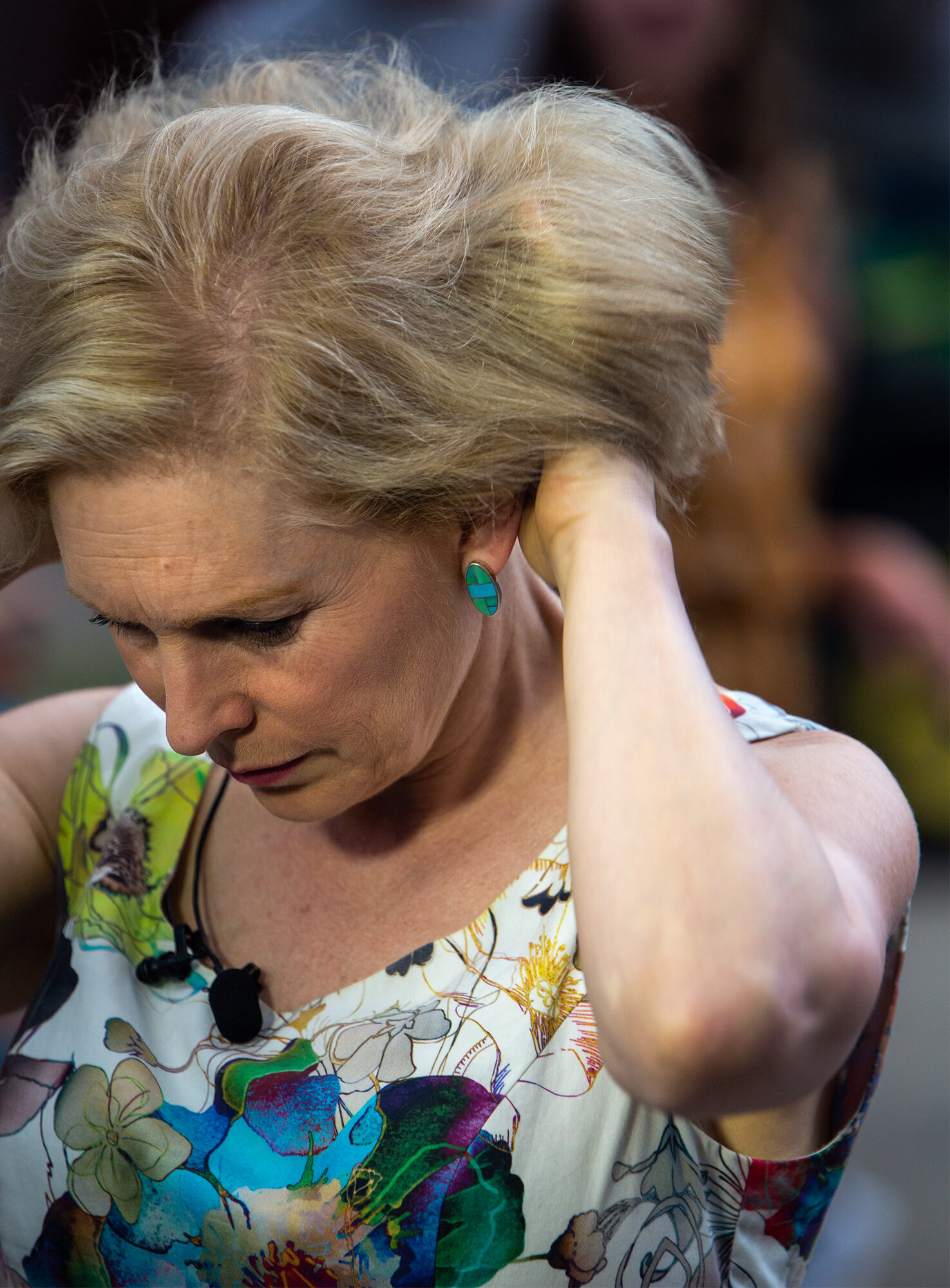  Sen. Kirsten Gillibrand prepares for an interview at the Iowa State Fair on August 10, 2019 in Des Moines, Iowa. (For Buzzfeed News) 