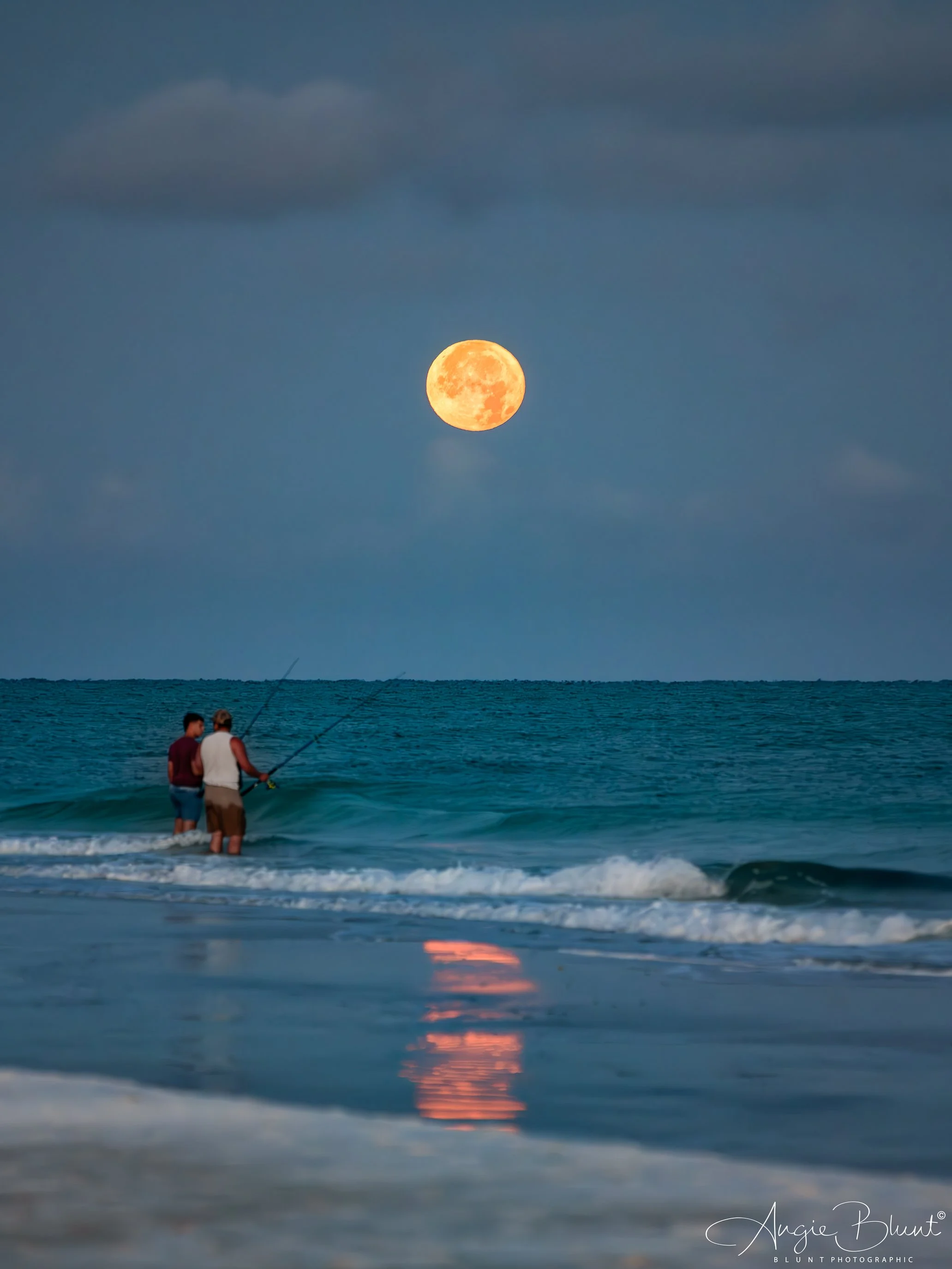 strawberryfullmoonsetfishermen06112025.jpg