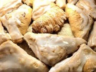 🍏🍒✨ Sweeten your day with our irresistible apple or cherry turnovers at Greater Things Roasters! These little bites of happiness are so delicious, they fly off the shelves! 🥐💖 Hurry in before they&rsquo;re gone! 

#Yummy #TurnoverMagic #GreaterTh