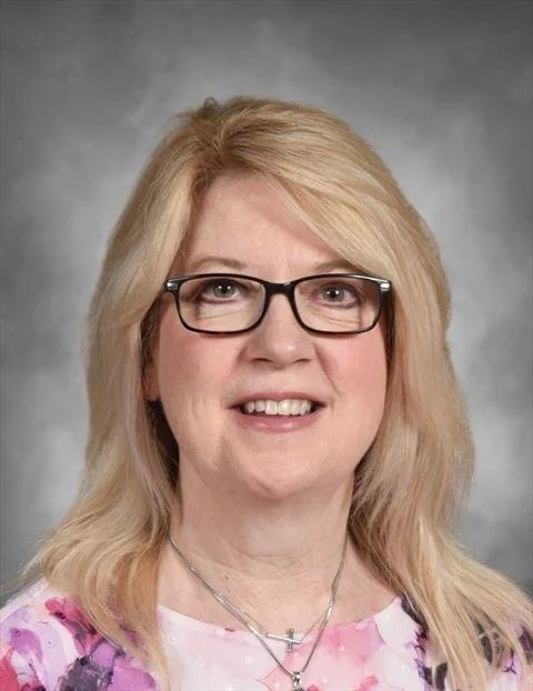   Mrs. Denise Holt   Biology, Chemistry, Anatomy, Spanish  B.S. University of Delaware 