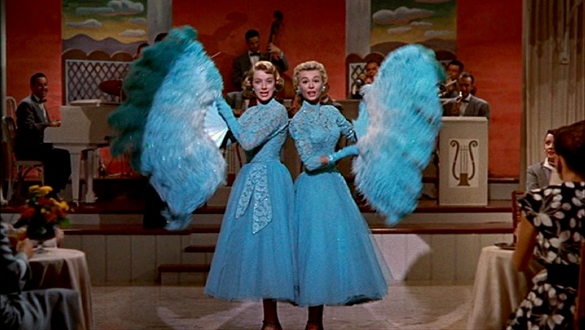 White_Christmas_+_Rosemary_Clooney_+_Bing_Crosby_+_Sisters_6.jpg