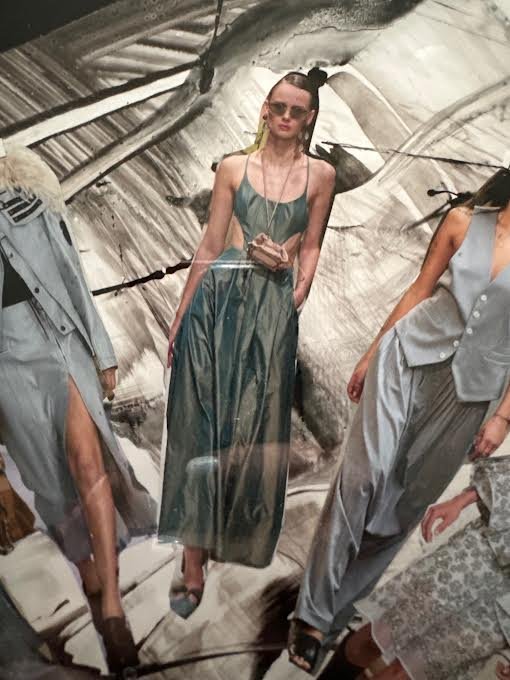 DONATED_VOGUE RUNWAY II_4.jpg