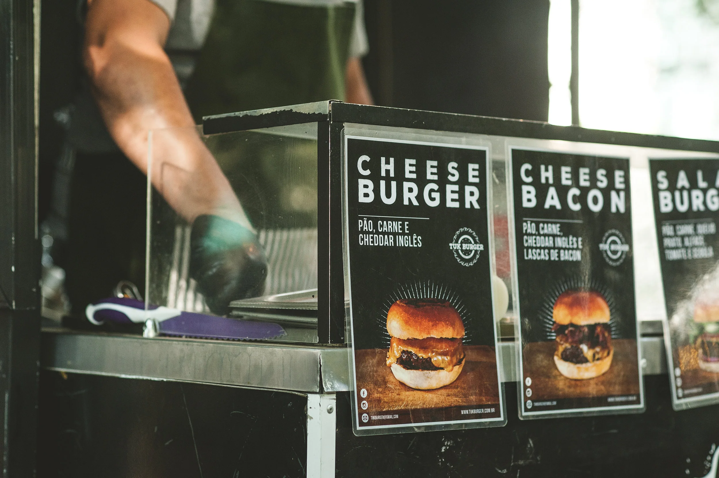 Tuk Burger01.jpg