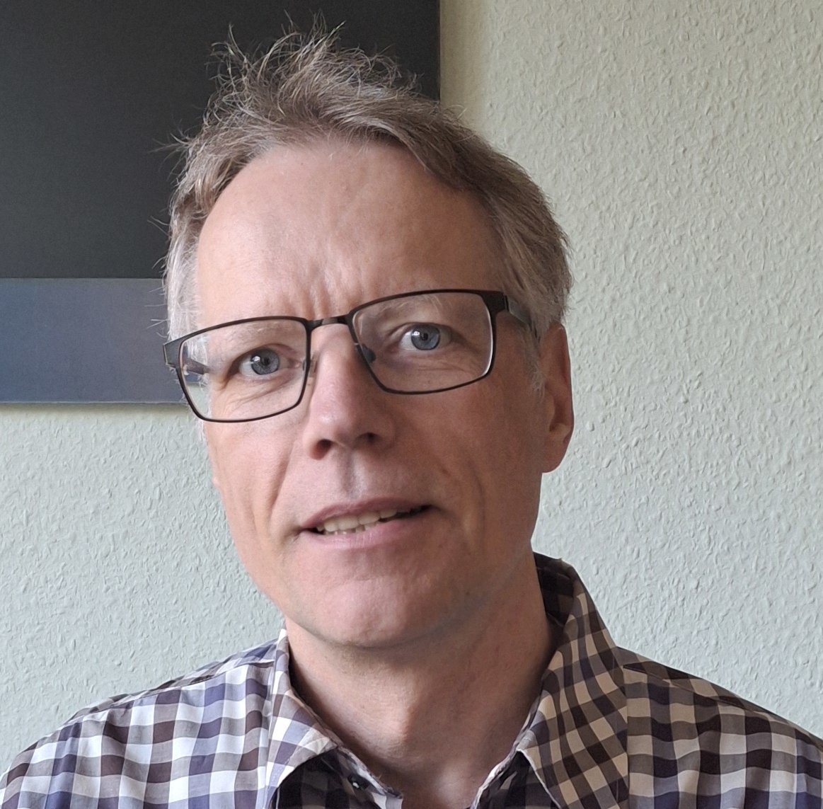 Andreas Hentrich (Botanical Artist in Residence)