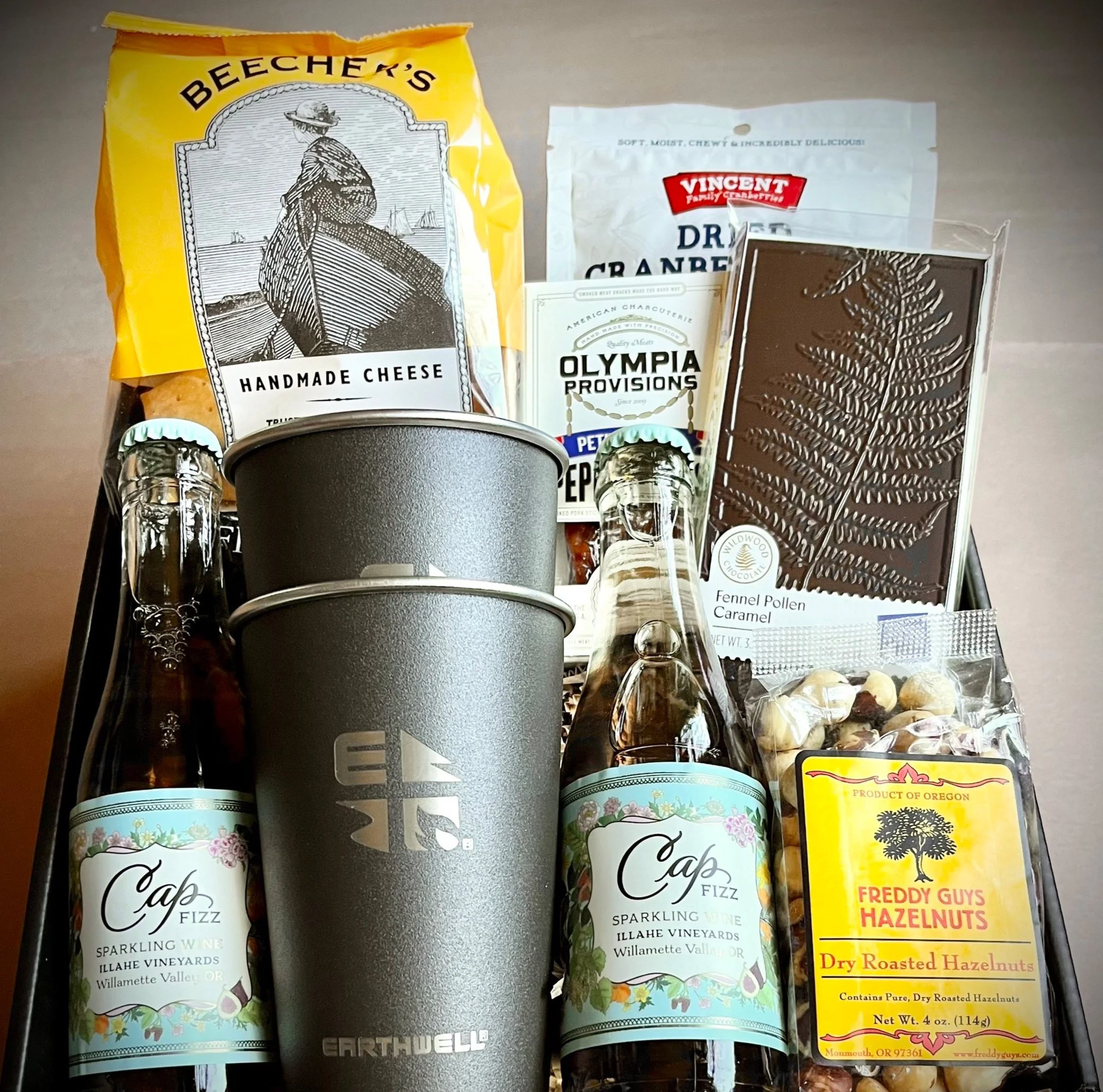 CELEBRATE ROSE CITY GIFT BOX (shipping included)