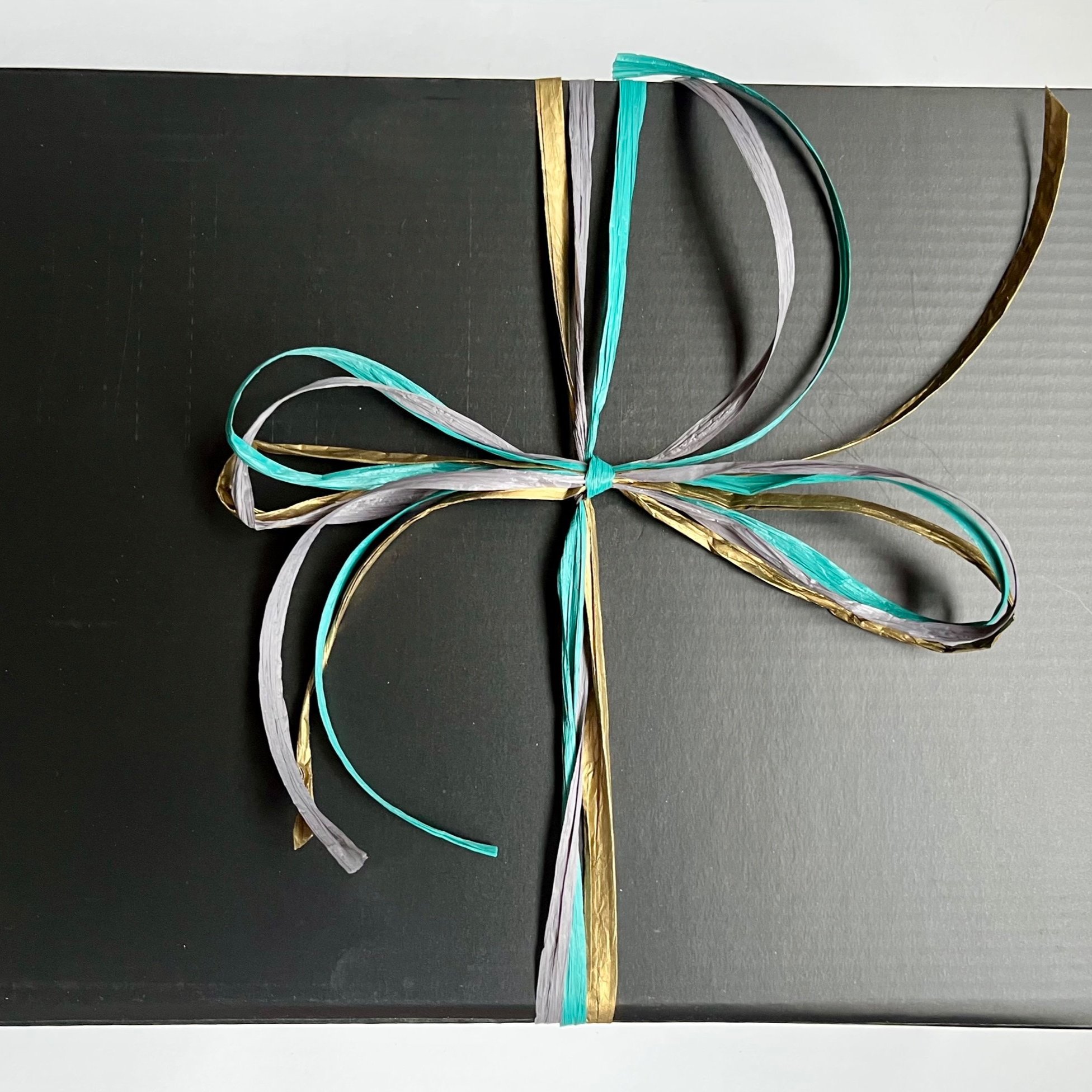 gift+box+with+ribbon.jpg