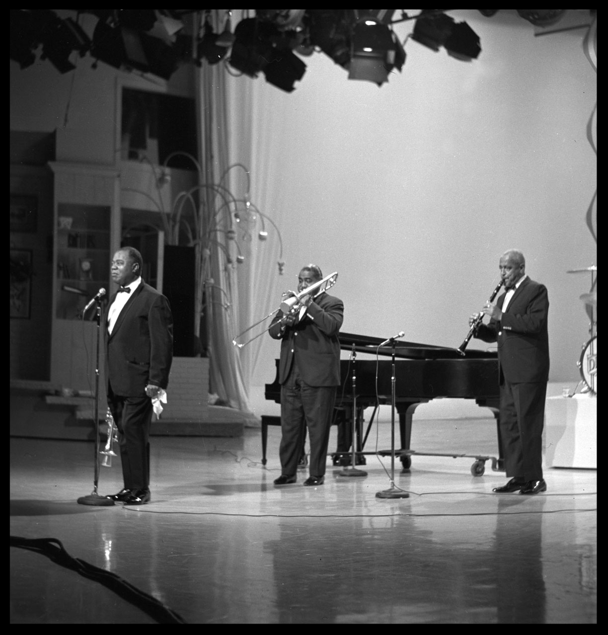Louis Armstrong " Satchmo " on Stage c.1957 from original 2.25 negative