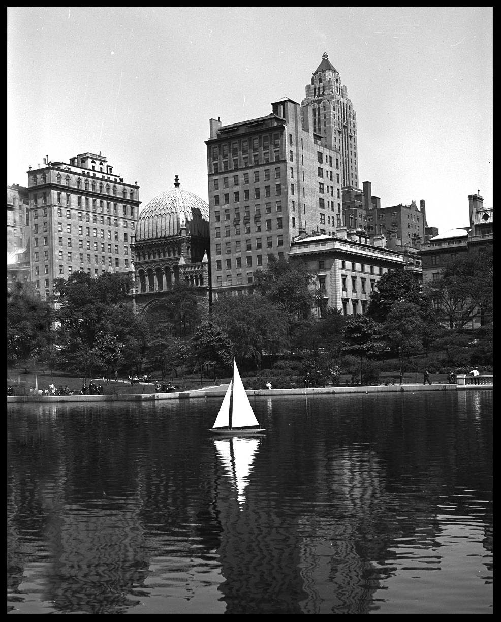 CentralParkBoat33Webcopy.jpg