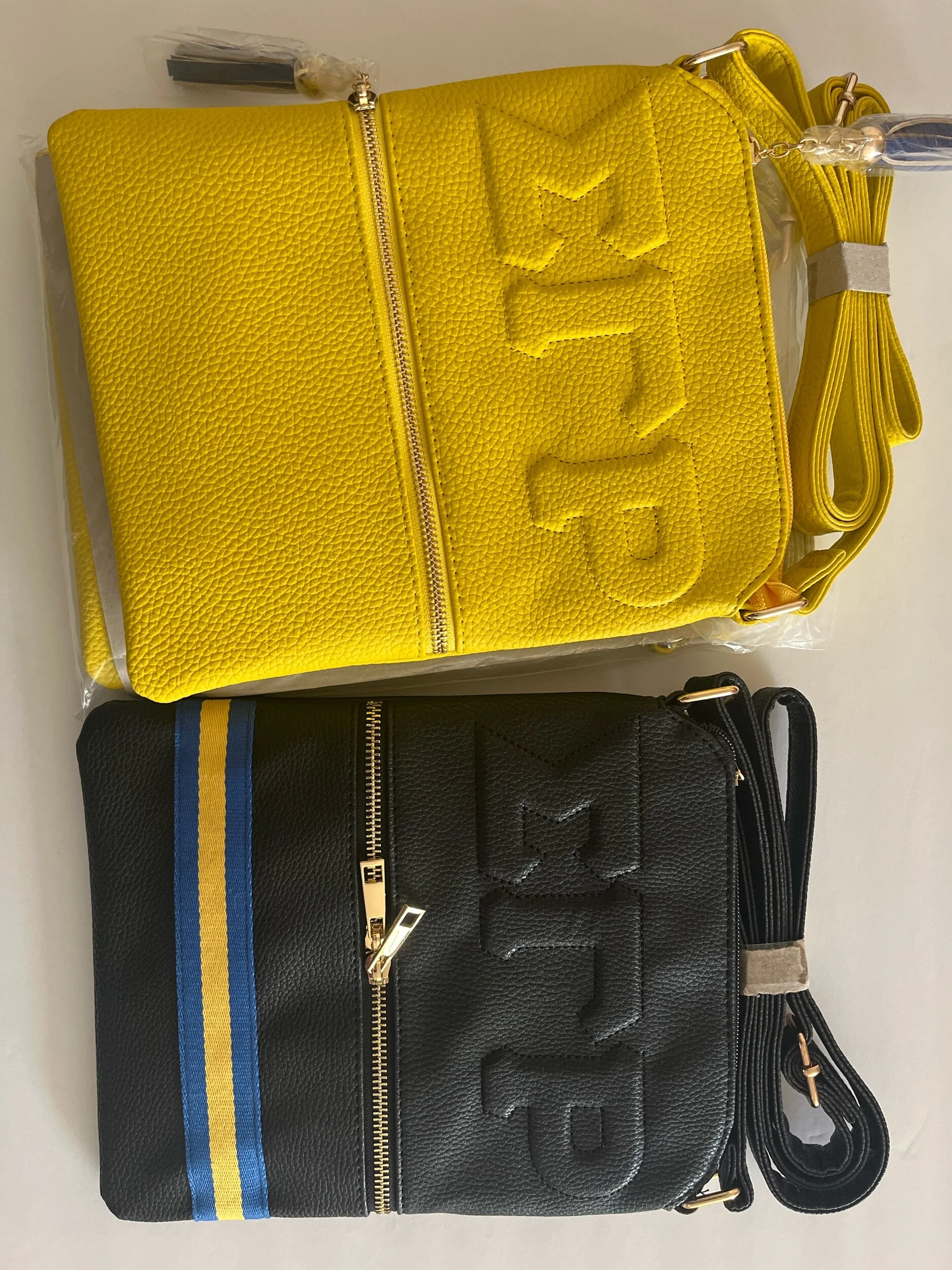 5E55C437-BDA6-495D-AED4-7C8A727E7FF2