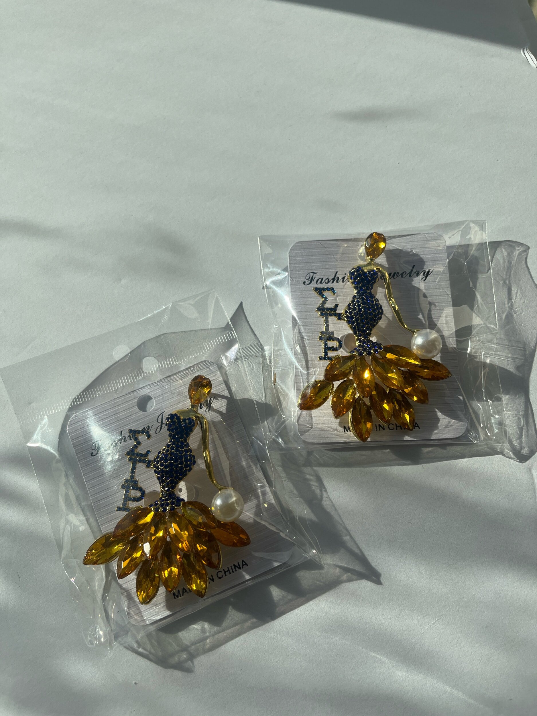 A358BBA0-E524-4869-89BC-0011E0E99FFE