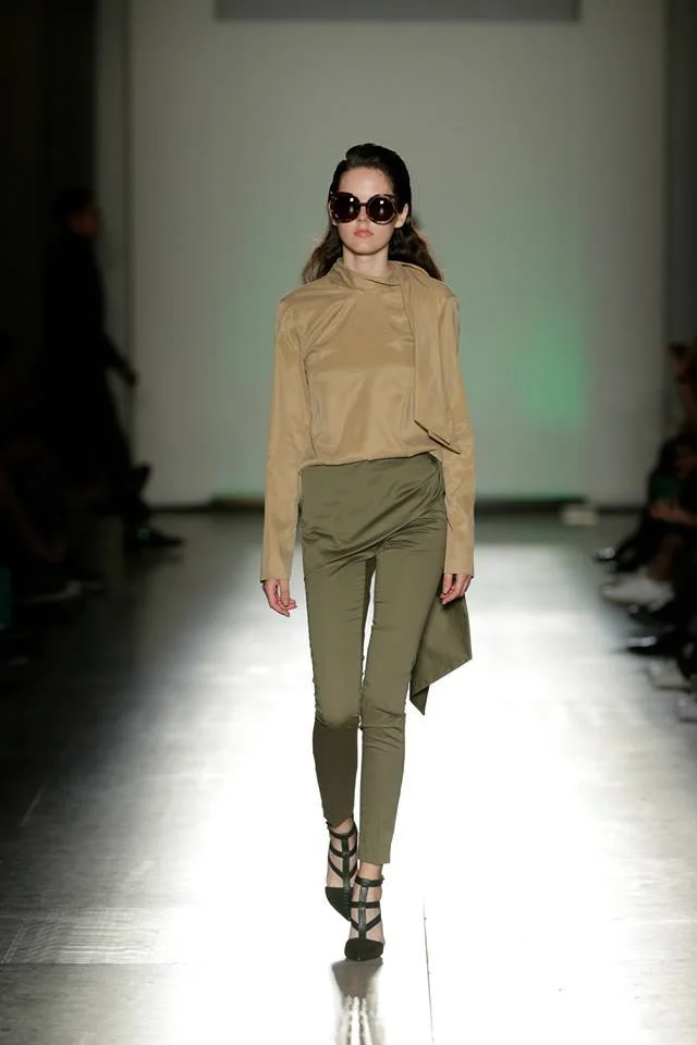 Green Skinny Trousers One available size 34. Original Price 191€ | Discount Price 95,50€ Ref. LCFW1533 *shoes are also available for sale