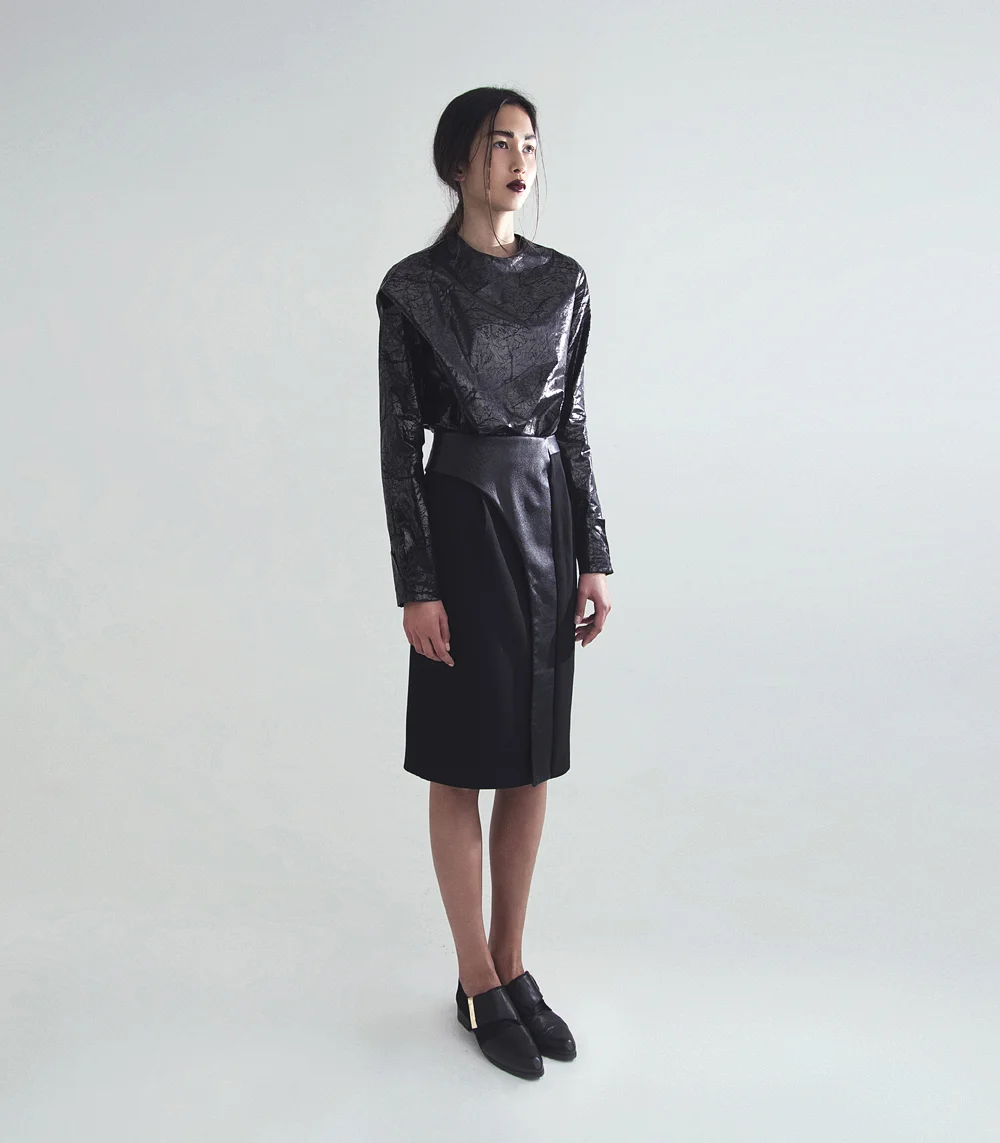 Black Sweater One size available 36. Original Price 100€ | Discount Price 40€ Ref. LCFW1433