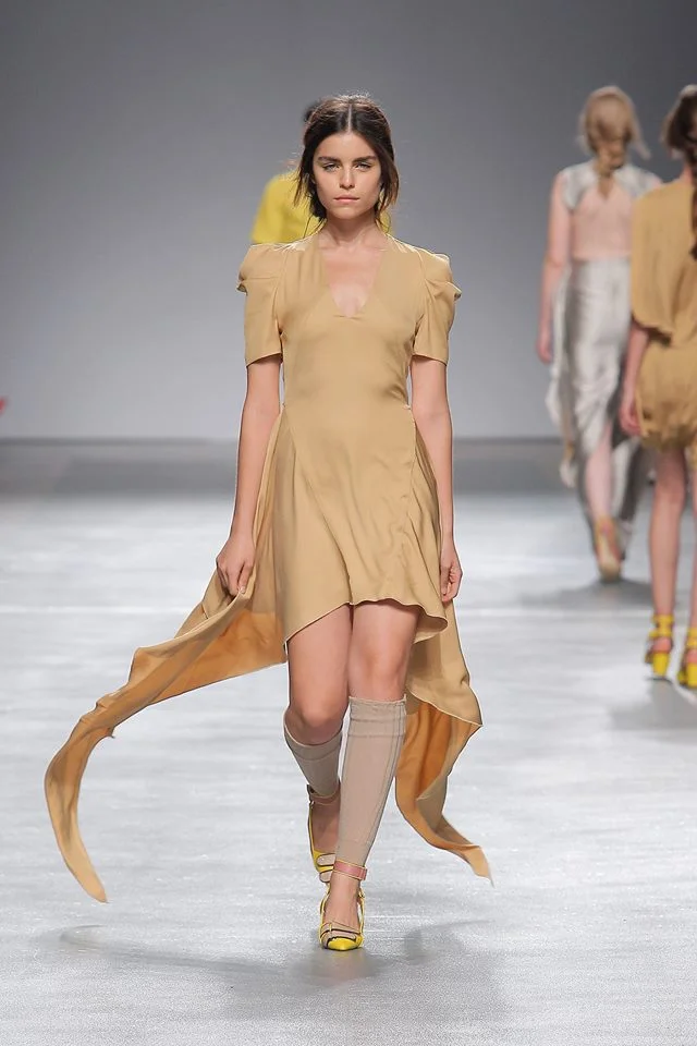 triangular side dress One available size 36 Original Price 386€ | Discount Price 155€ Ref. LCss18w04-f18