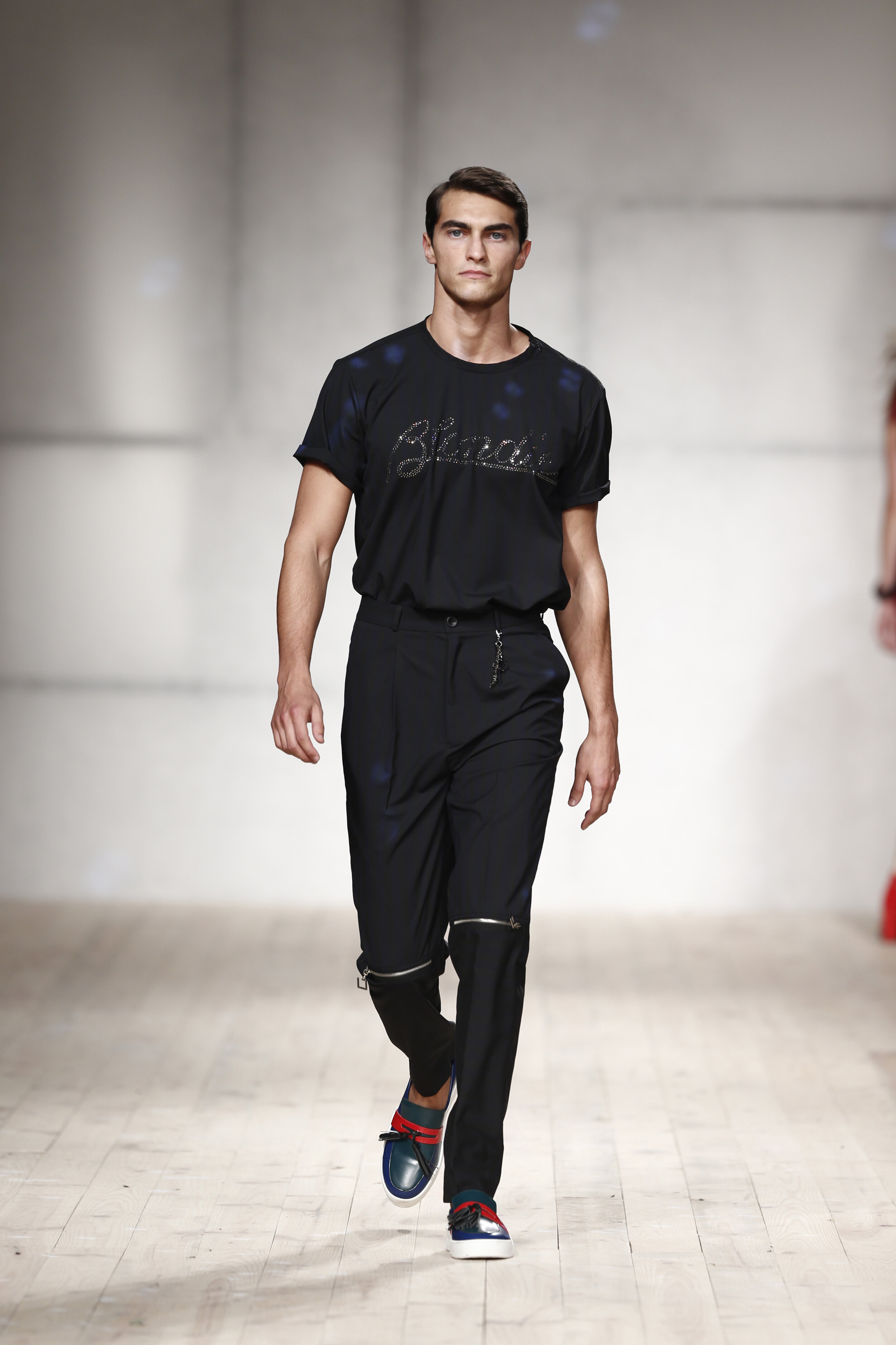 Dark Knee Zipper Trousers