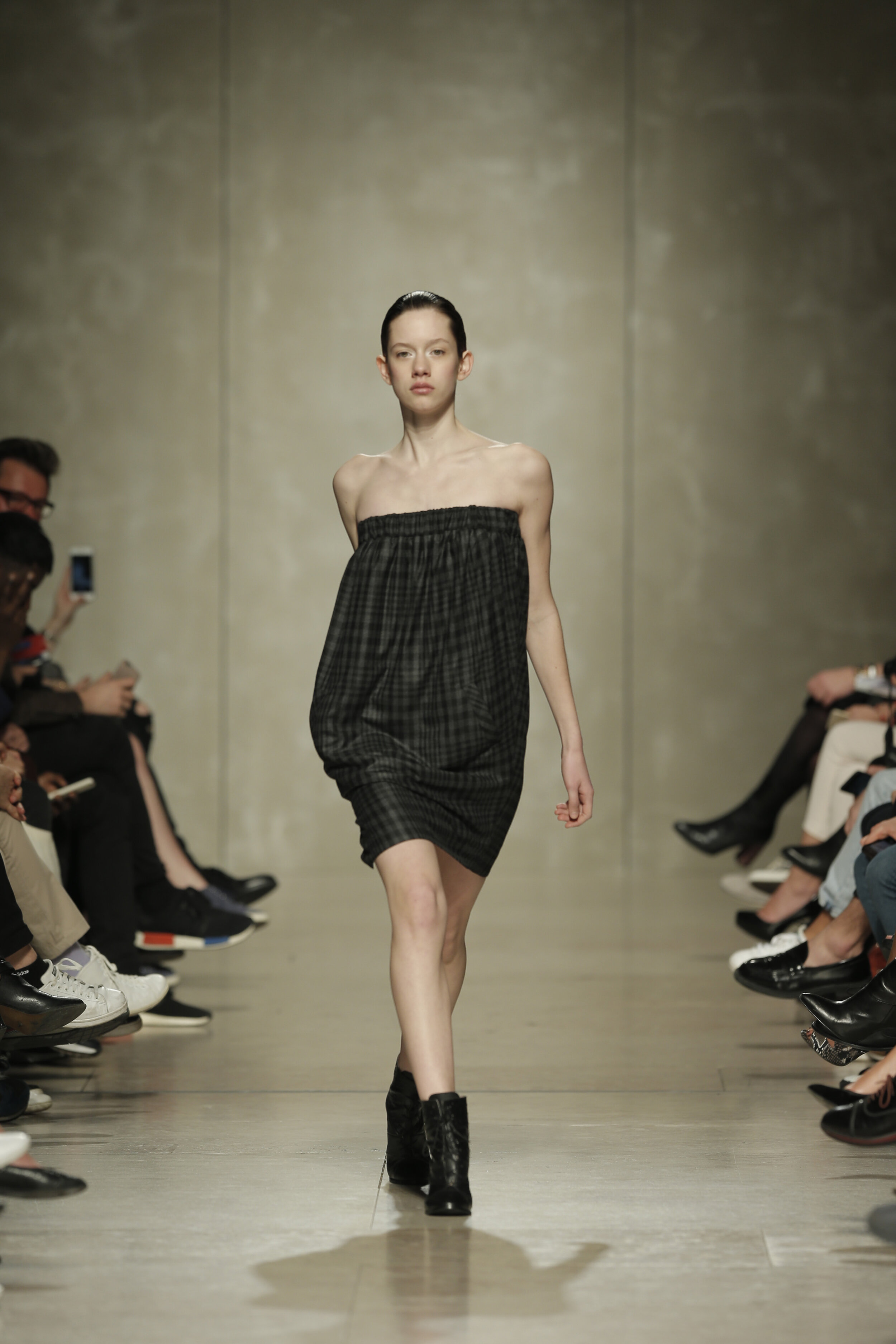 Off Shoulders Dark Chess Short Dress