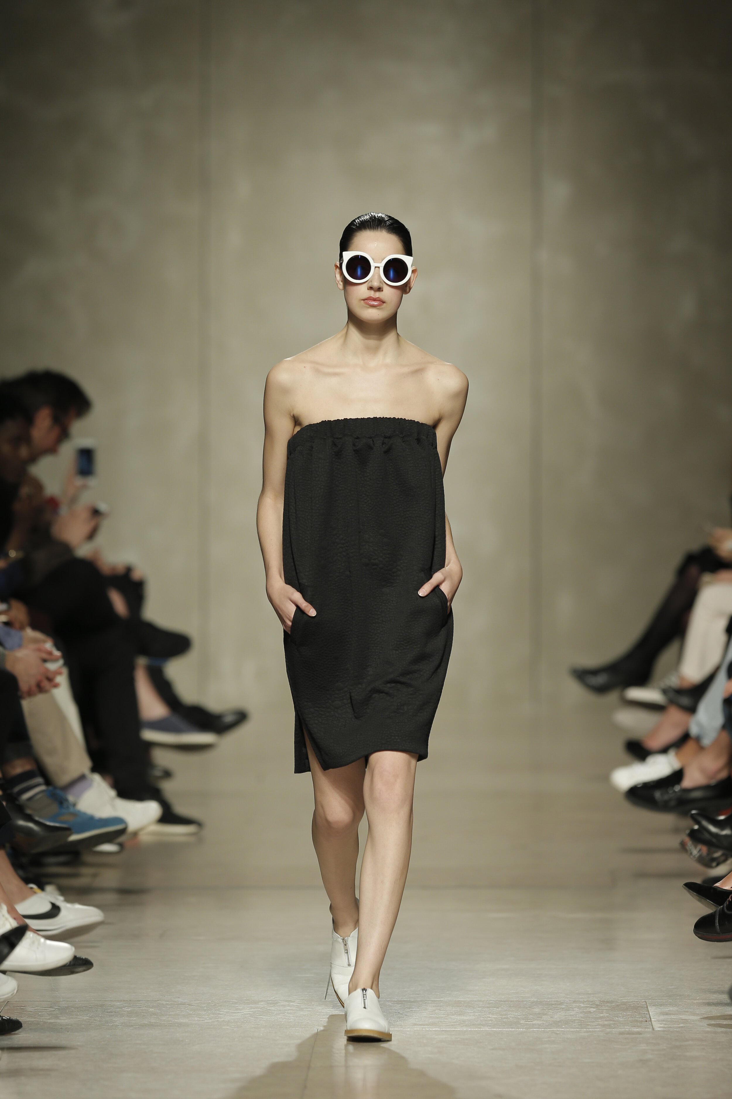 Off Shoulders Black Short Dress