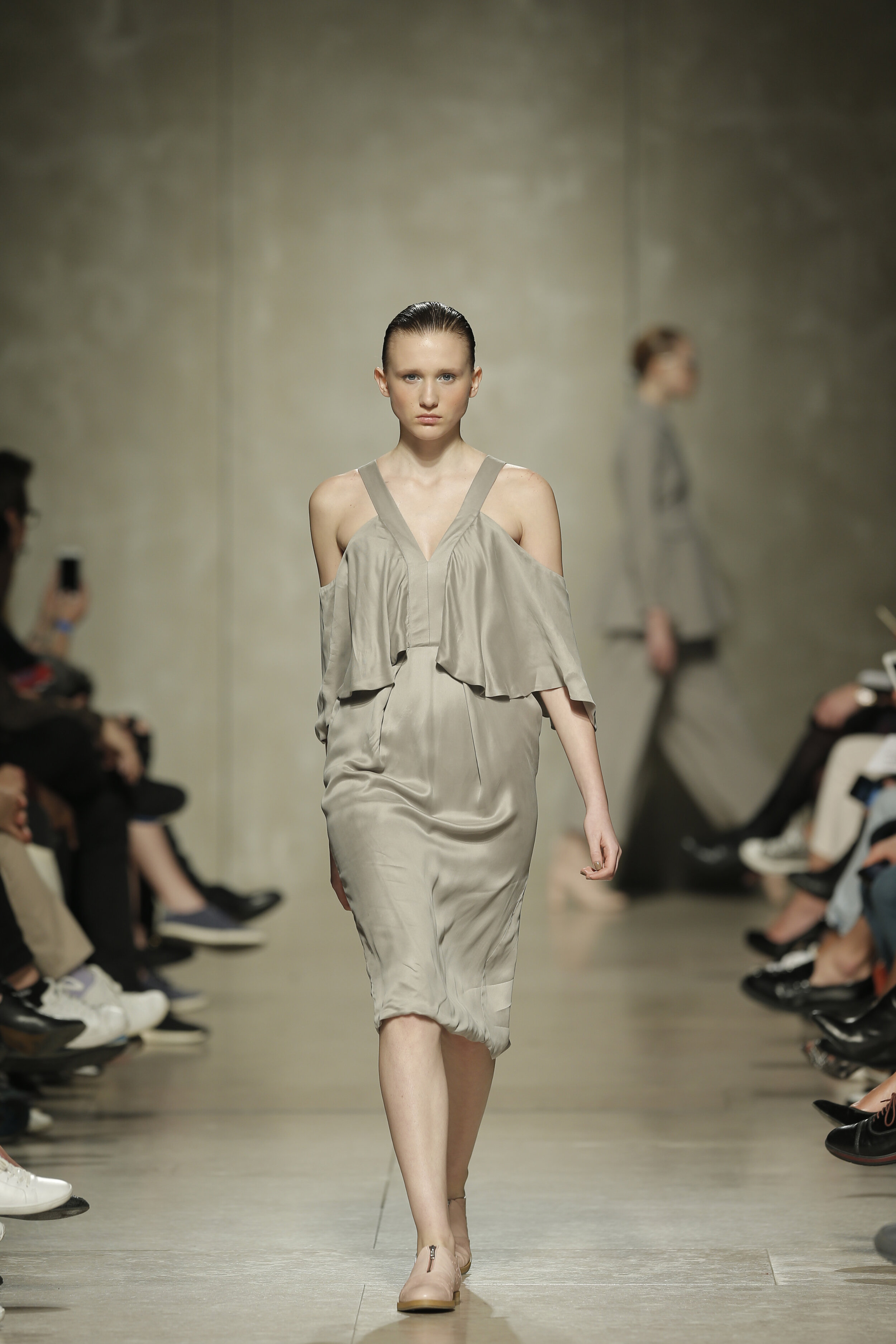 Ruffled Sleeve Grey Short Dress