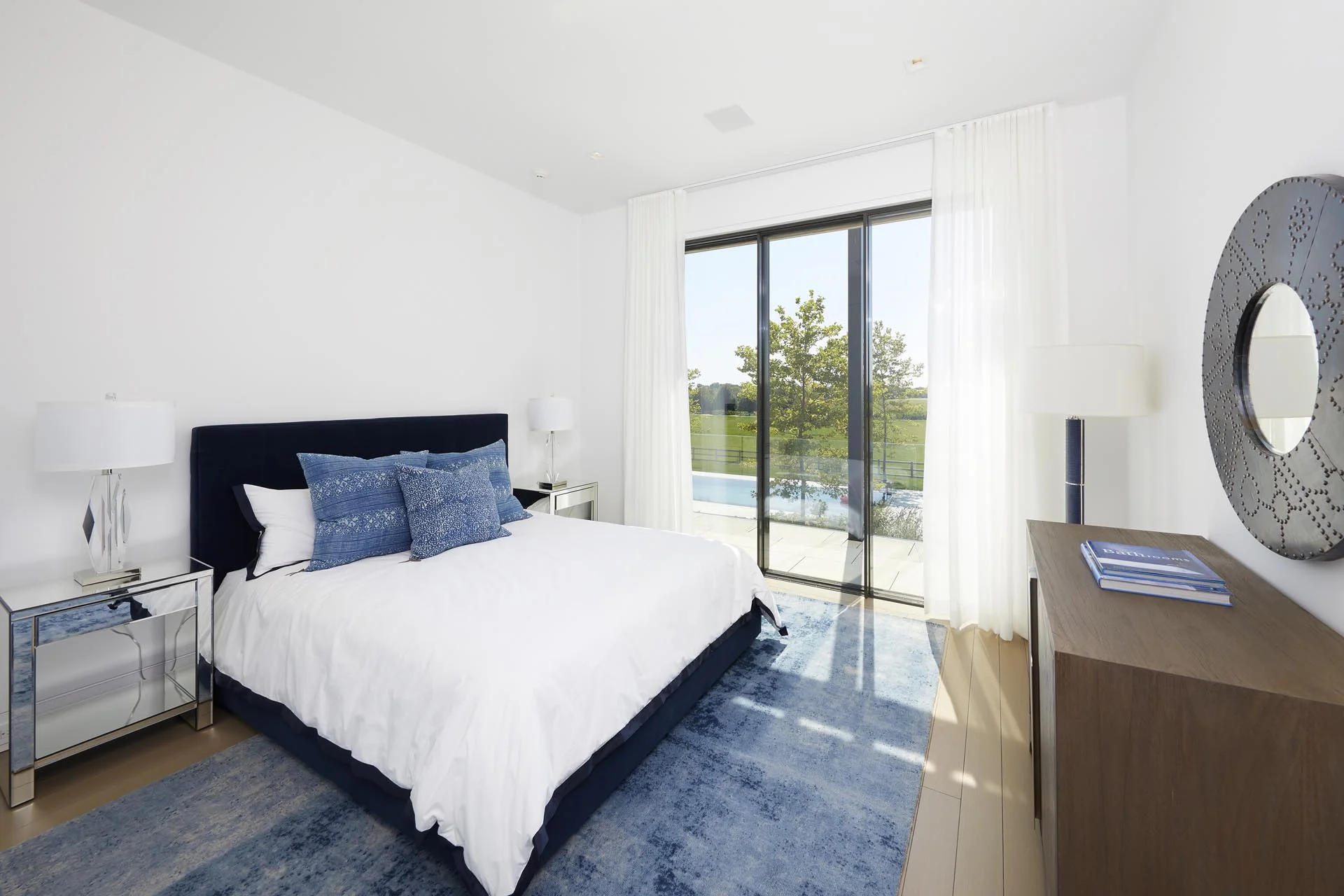 289Parsonage_bed1.jpg