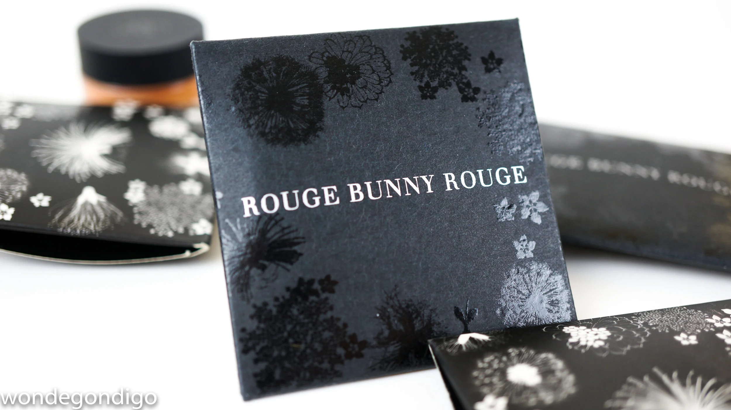 Win my giveaway of RBR eye shadow singles! My favorite selection of workhorse shades in mattes, satin and high shimmer shades!