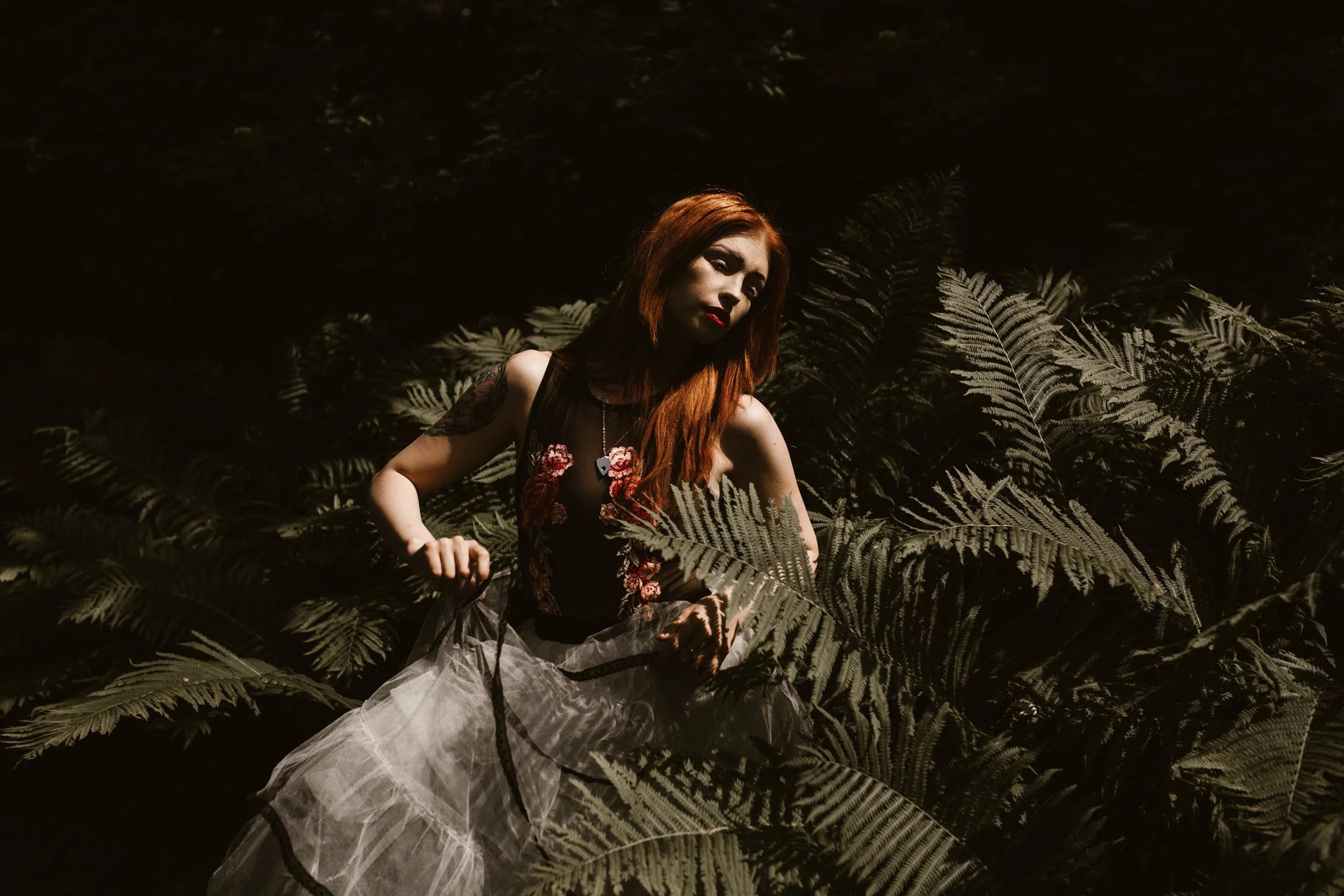 Kat-in-the-garden-109fb.jpg