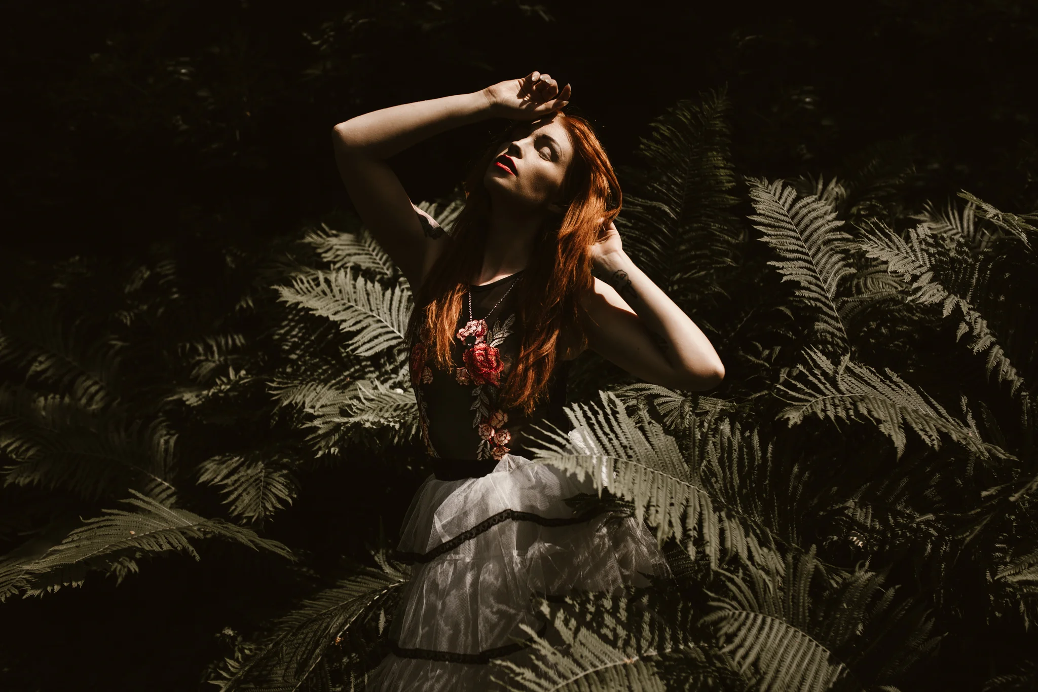 Kat-in-the-garden-114fb.jpg