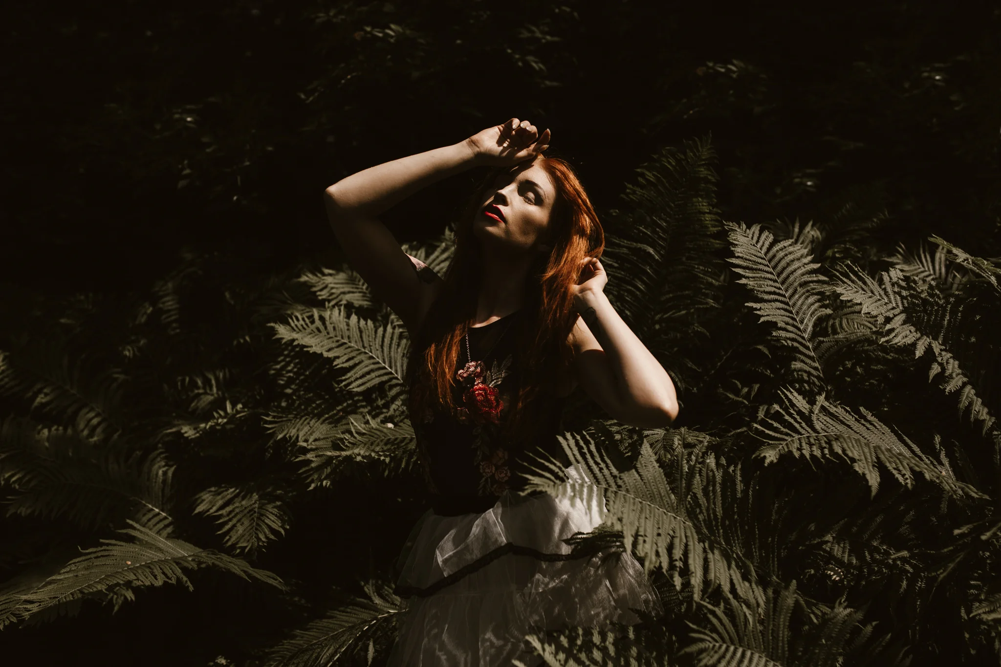 Kat-in-the-garden-115fb.jpg
