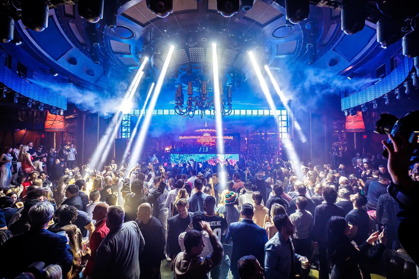 Sports Illustrated The Party took over The Wynn&rsquo;s legendary @XSLasVegas and attracted the biggest names in sports and entertainment with an unforgettable Big Game Weekend experience! More than 5,000+ guests attended the SOLD OUT event and witne