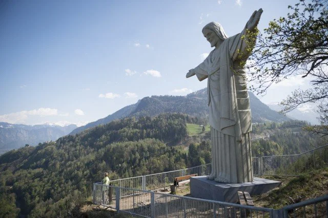 And now at his final location, looking over the village Bad Ragaz (CH)