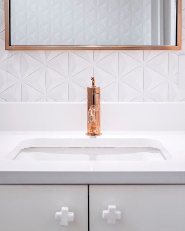 Copper fixtures and origami wallpaper!  @phillipjeffriesltd  #warmmodern #austindesign