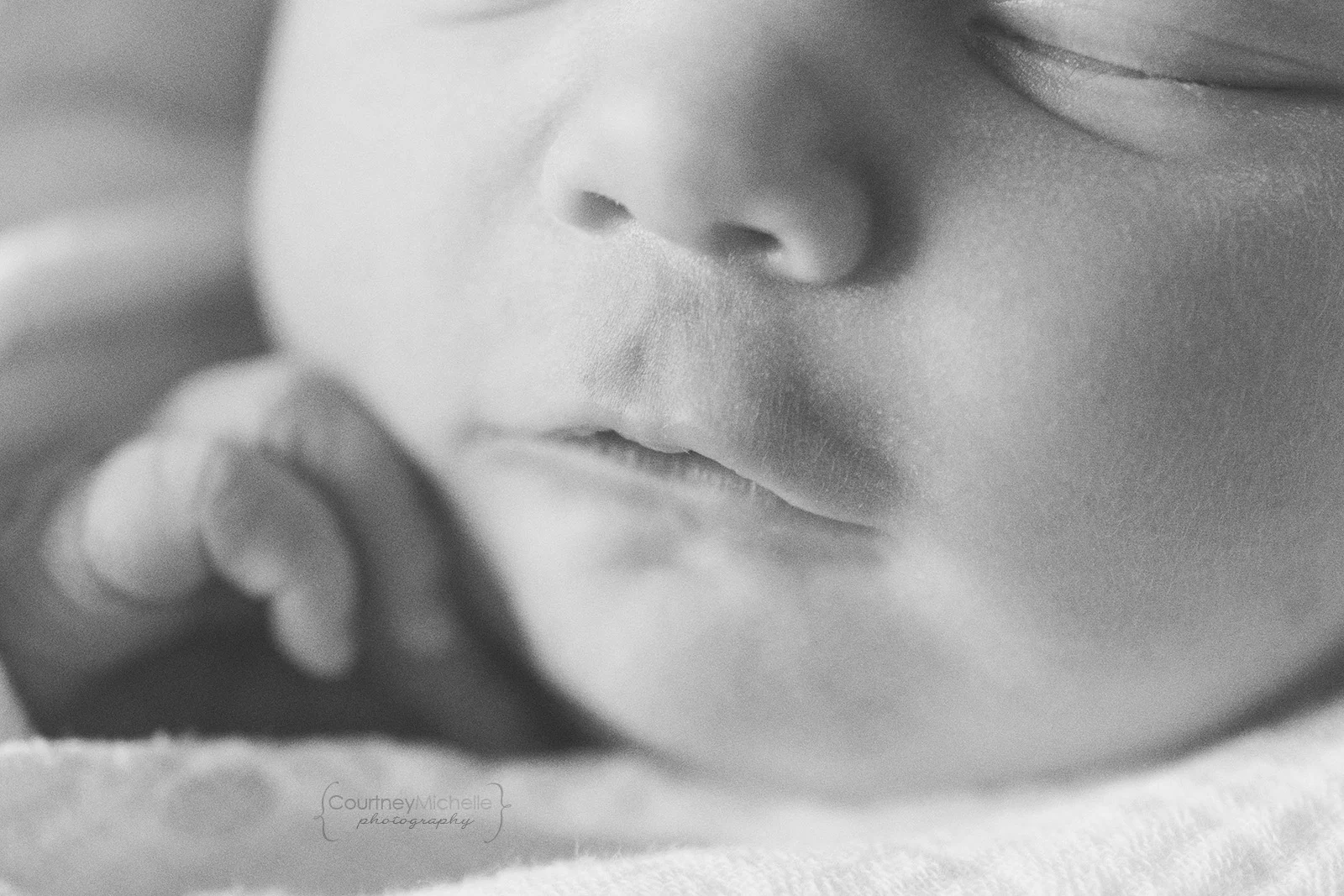 chicago_newborn_photographer_hospital_session_newborn_girl_close_up_mouth_courtney_laper©COPYRIGHTCMP-5041edit.jpg
