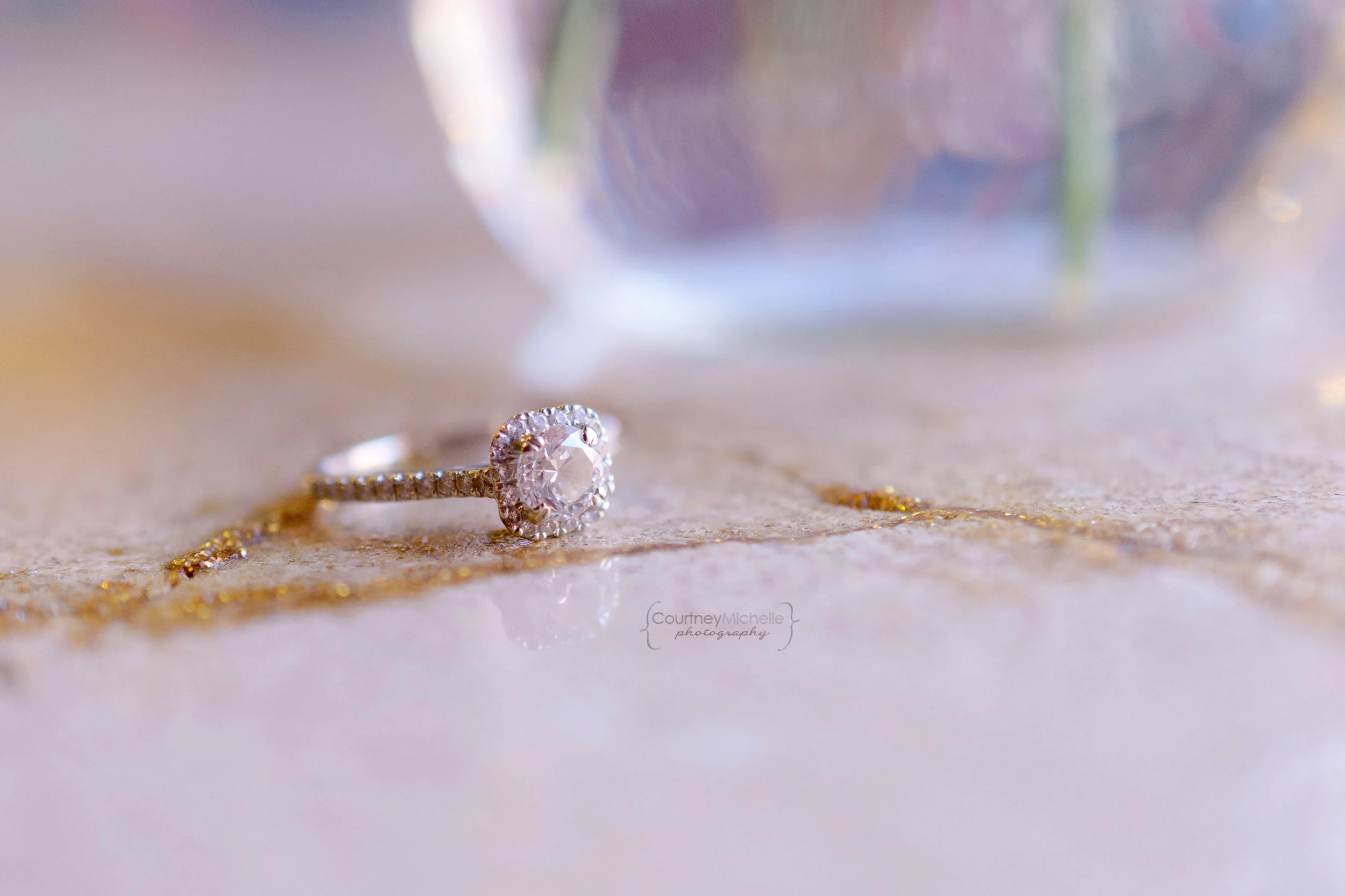 chicago-engagement-session-photography-courtney-laper-engagement-ring©CourtneyMichellePhotography_DSC4903.jpg