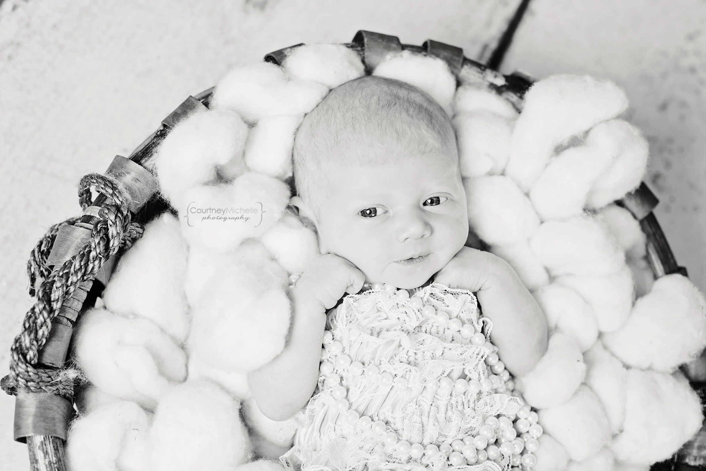 chicago-newborn-photographer©COPYRIGHTCMP-5254bwedit.jpg