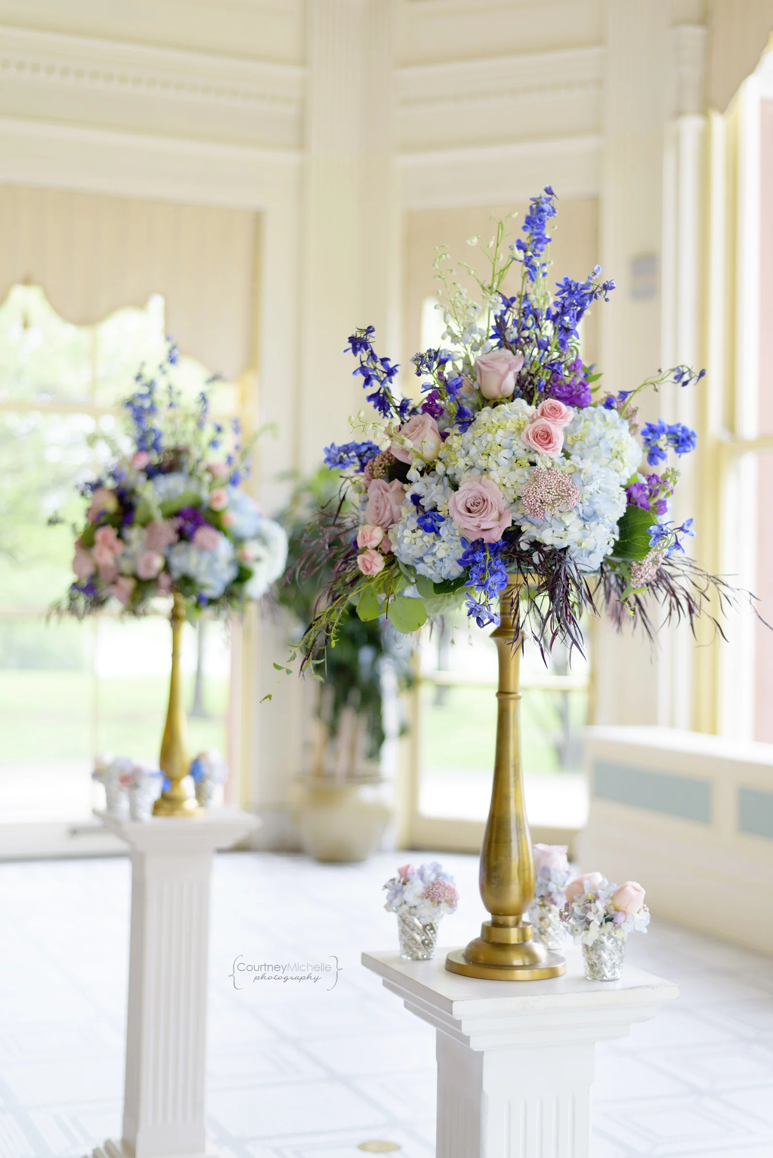 chicago-wedding-photographer-south-shore-cultural-center-floral-centerpieces©COPYRIGHTCMP-8013.jpg
