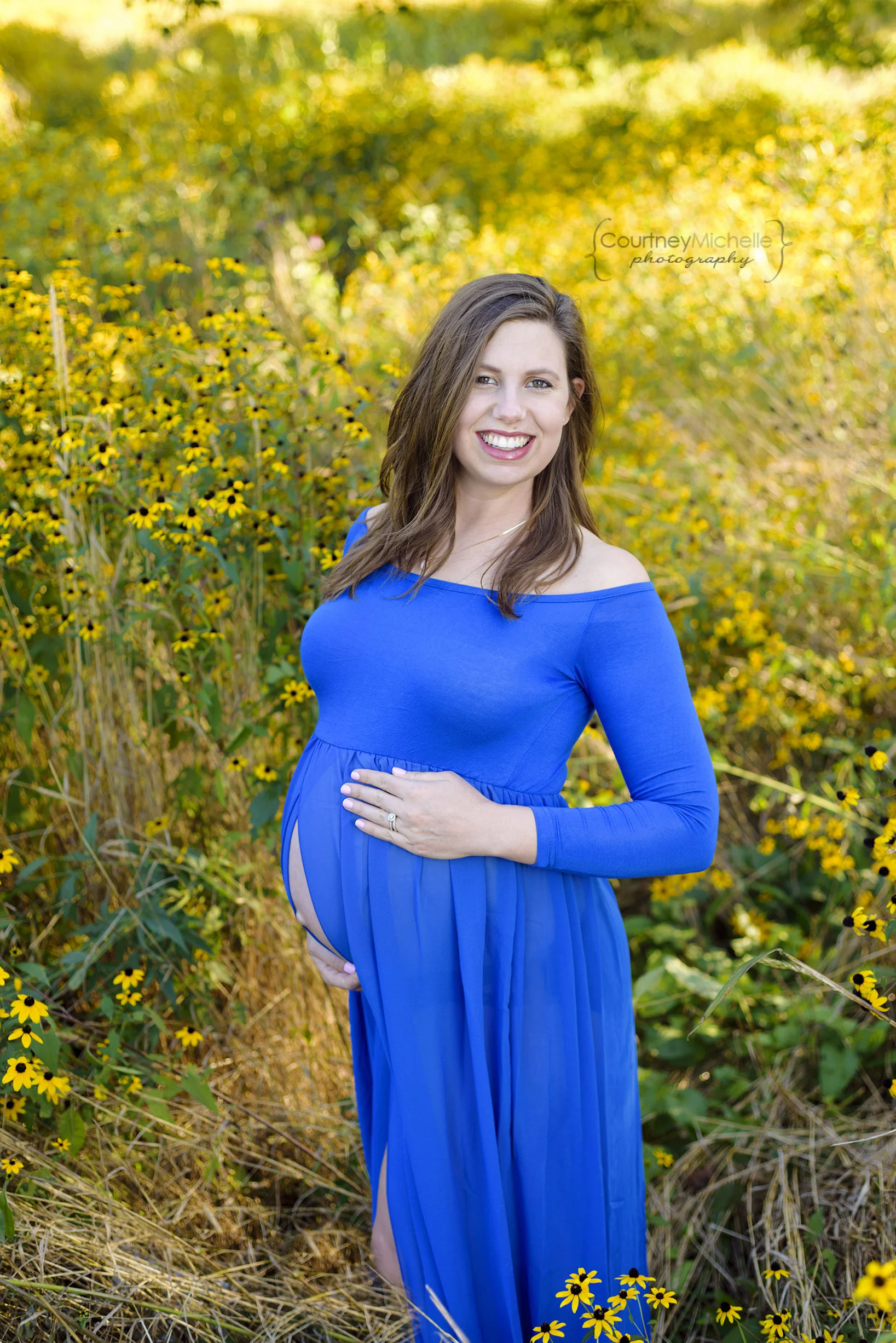 montrose-beach-maternity-session©COPYRIGHTCMP-Maternity-2856.jpg