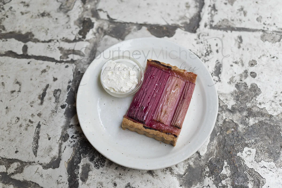 paris-rhubarb-tart-fragments-cafe©COPYRIGHTCMP-2019-paris-photographer-6420.jpg