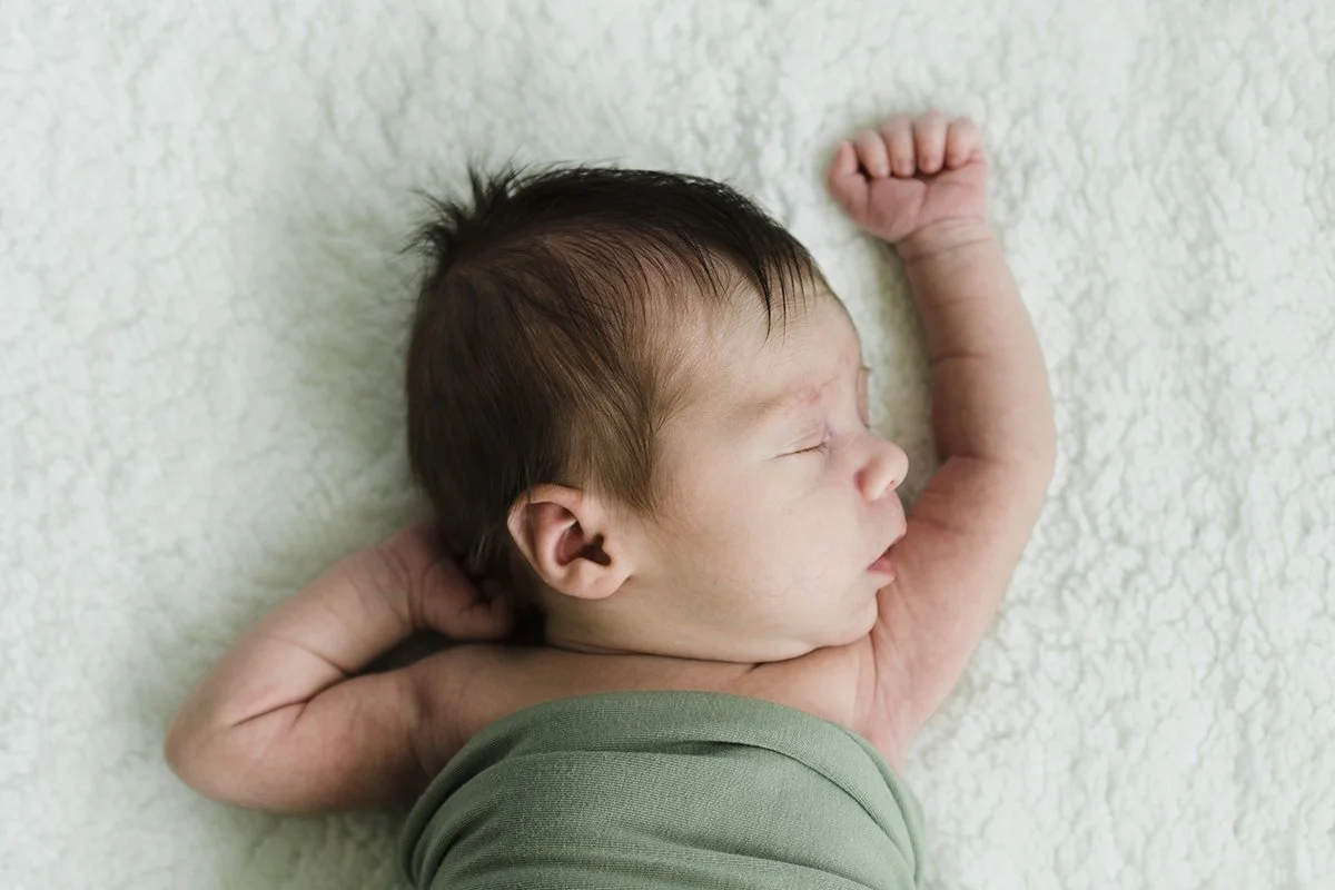 chicago-newborn-photographer-west-loop©COPYRIGHTCMP2021-20210821-2082-63.jpg