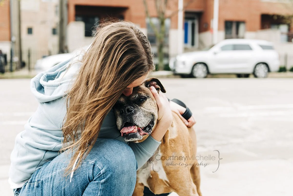 chicago-lifestyle-pet-photographer-courtney-laper©COPYRIGHTCMP2022-20220424-9603-37.jpg