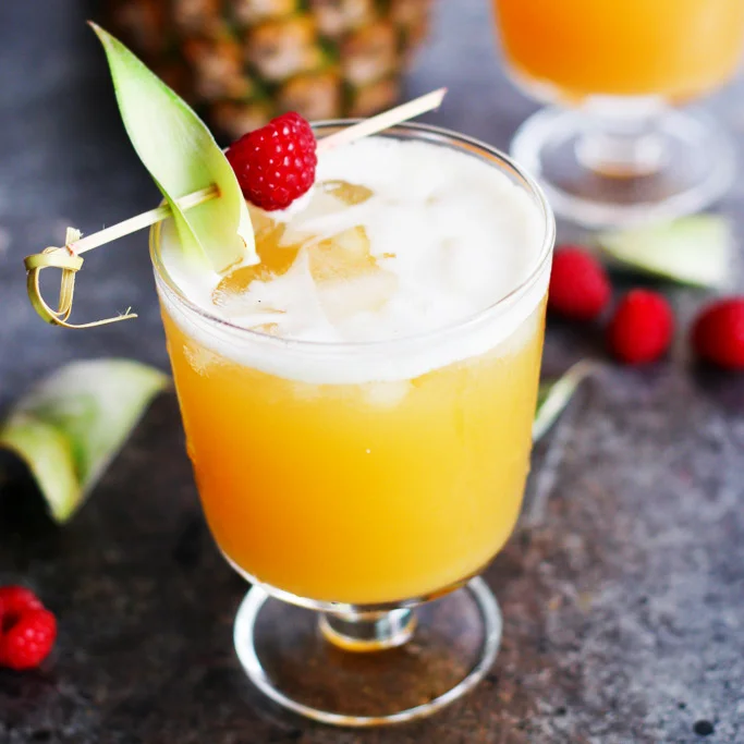 Pineapple-Raspberry-Vodka-Collins-7.jpg
