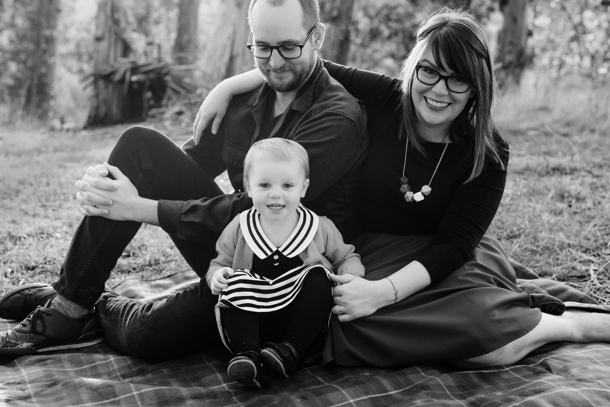 Family picnic time with Caroline Alexander Photography