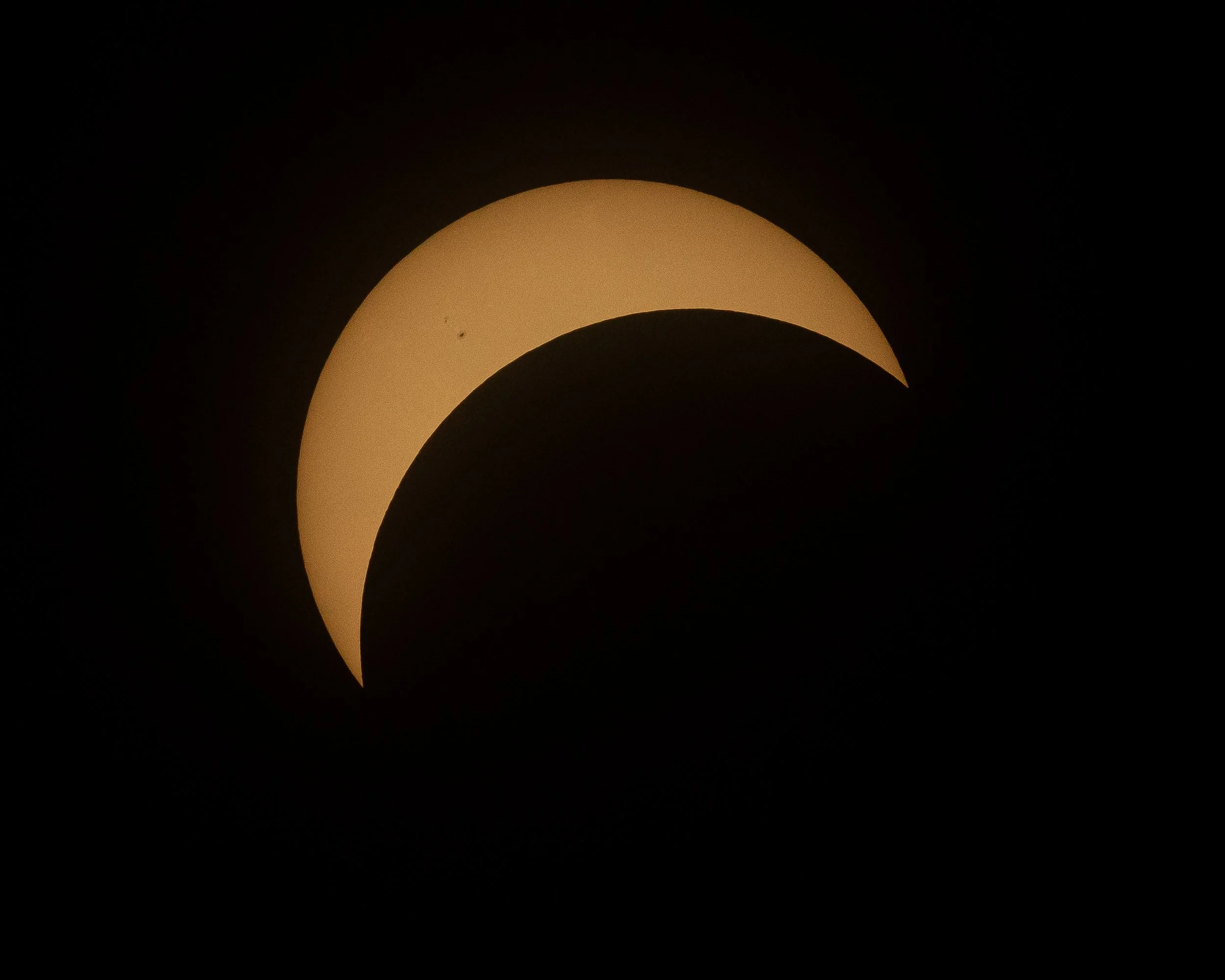@RisingSunPhotog_TotalSolarEclipse2024_09.jpg