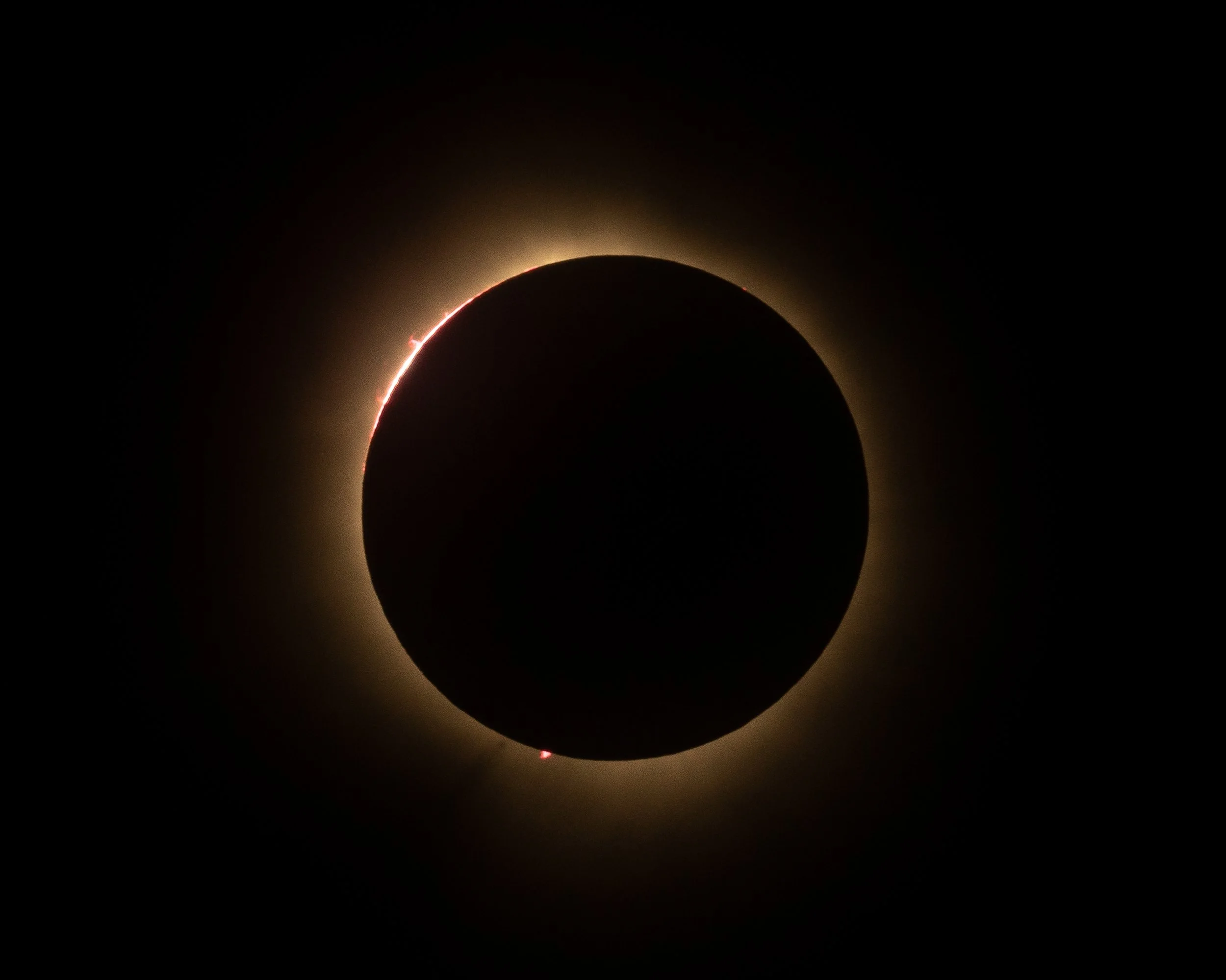 @RisingSunPhotog_TotalSolarEclipse2024_15.jpg